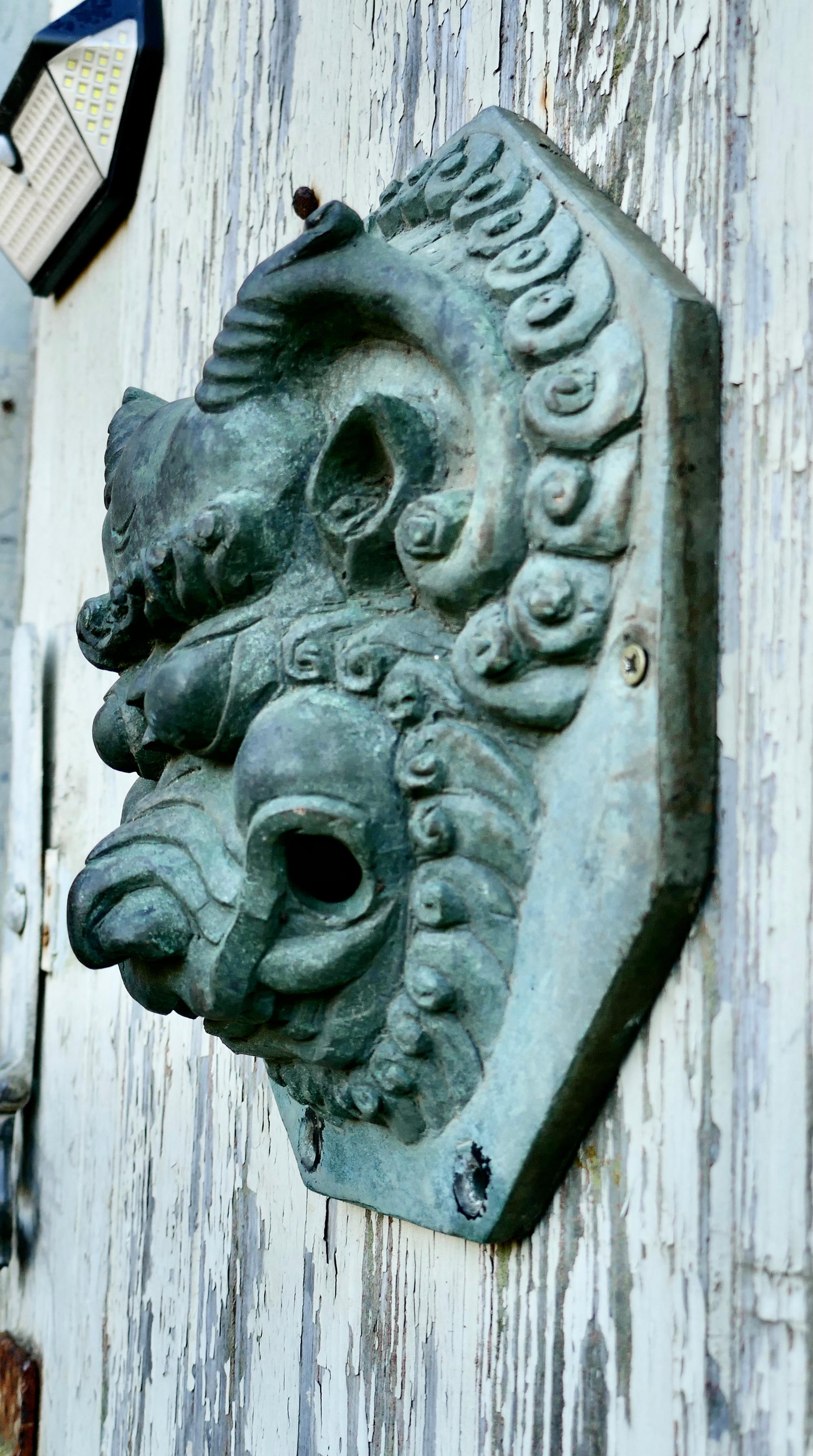 Grandes assiettes de porte chinoises anciennes en bronze Foo Dog Foo Lion     en vente 3