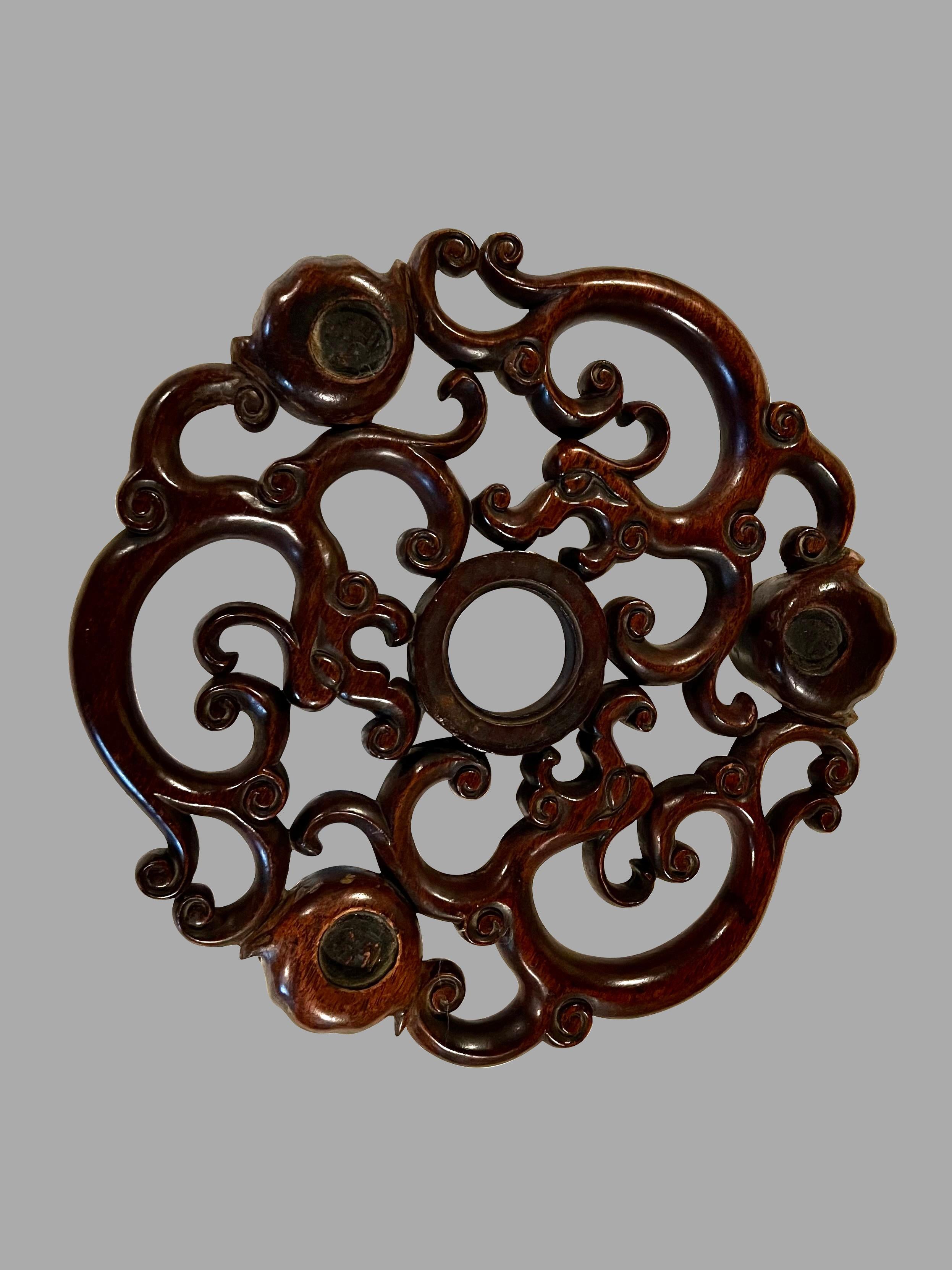 Grande ciotola antica cinese in cloisonne su supporto in legno massiccio personalizzato in vendita 3