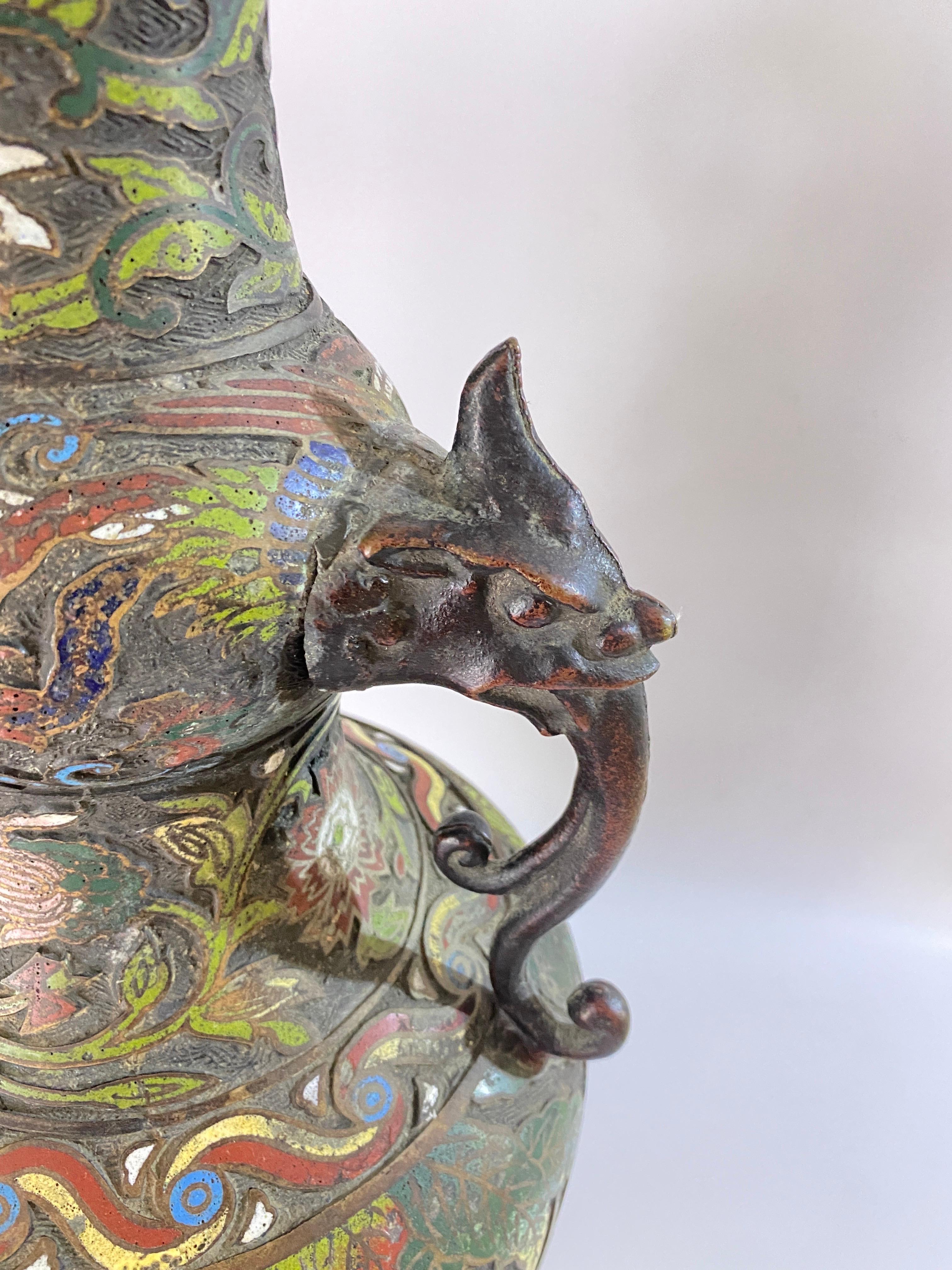 Große antike chinesische Cloisonné-Vase aus Champlev-Bronze, China, um 1890 im Angebot 3