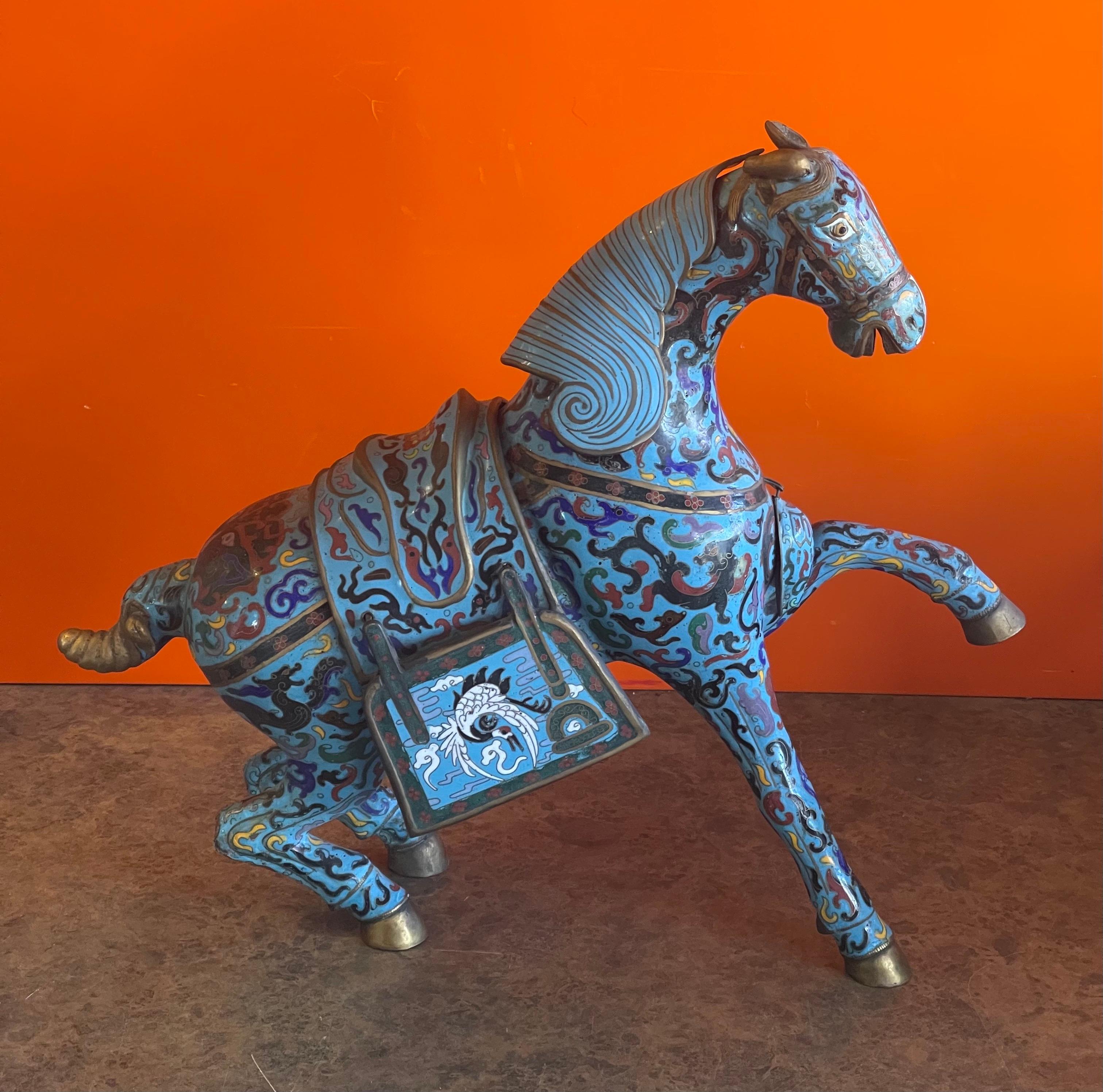 Grande sculpture chinoise ancienne de cheval de guerre en cloisonné en vente 9