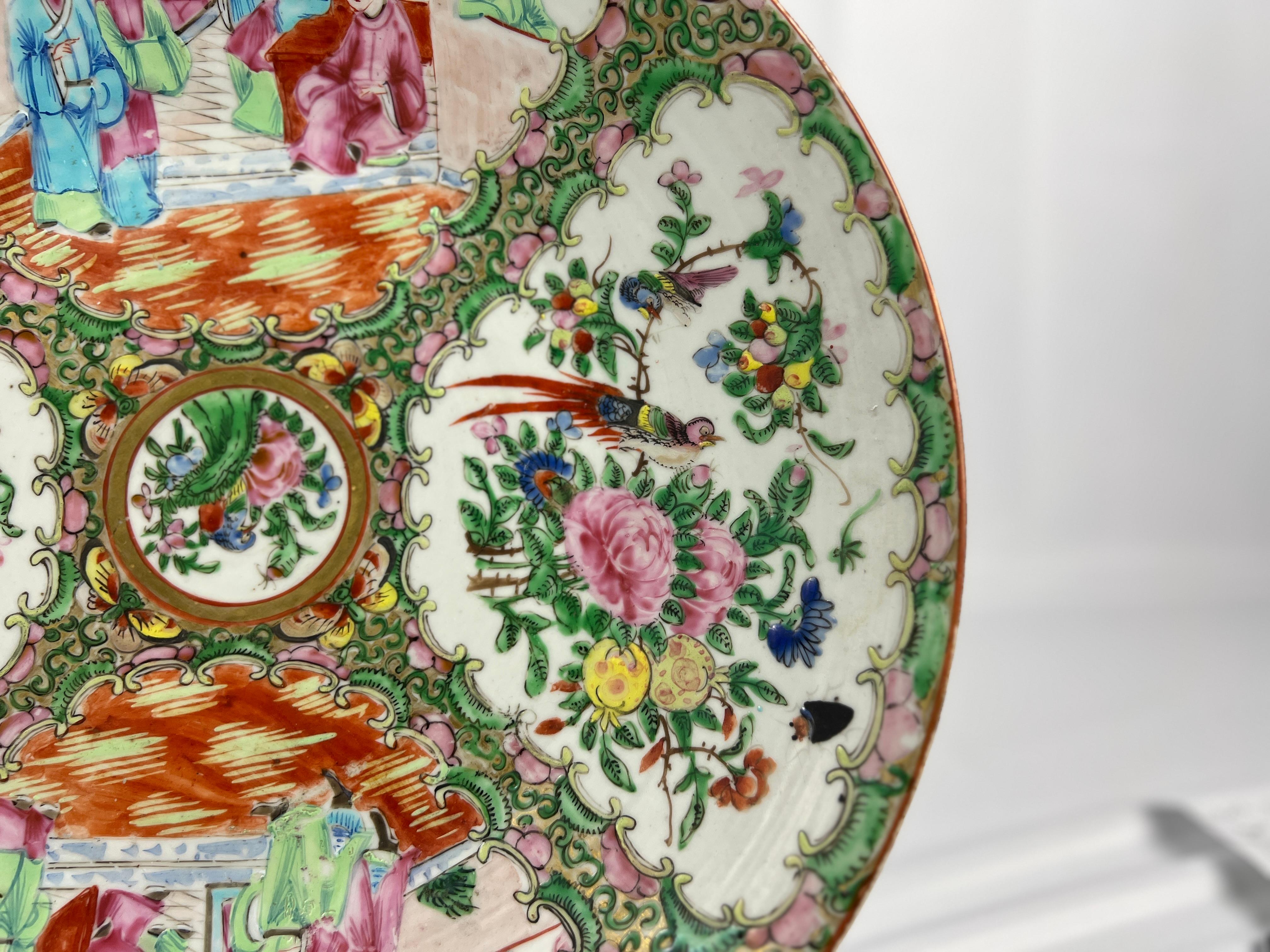 Plato grande antiguo de porcelana china Famille Rose Medallion 13.5