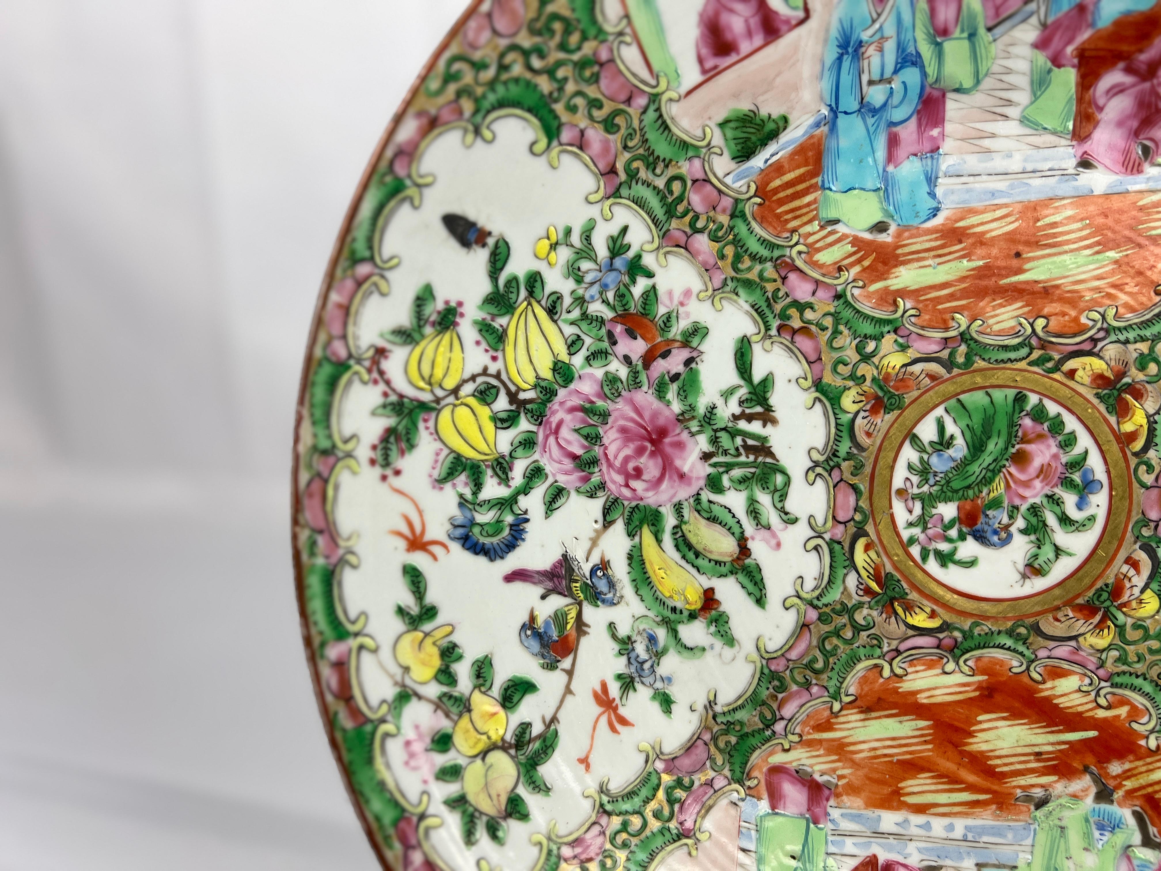 Plato grande antiguo de porcelana china Famille Rose Medallion 13.5