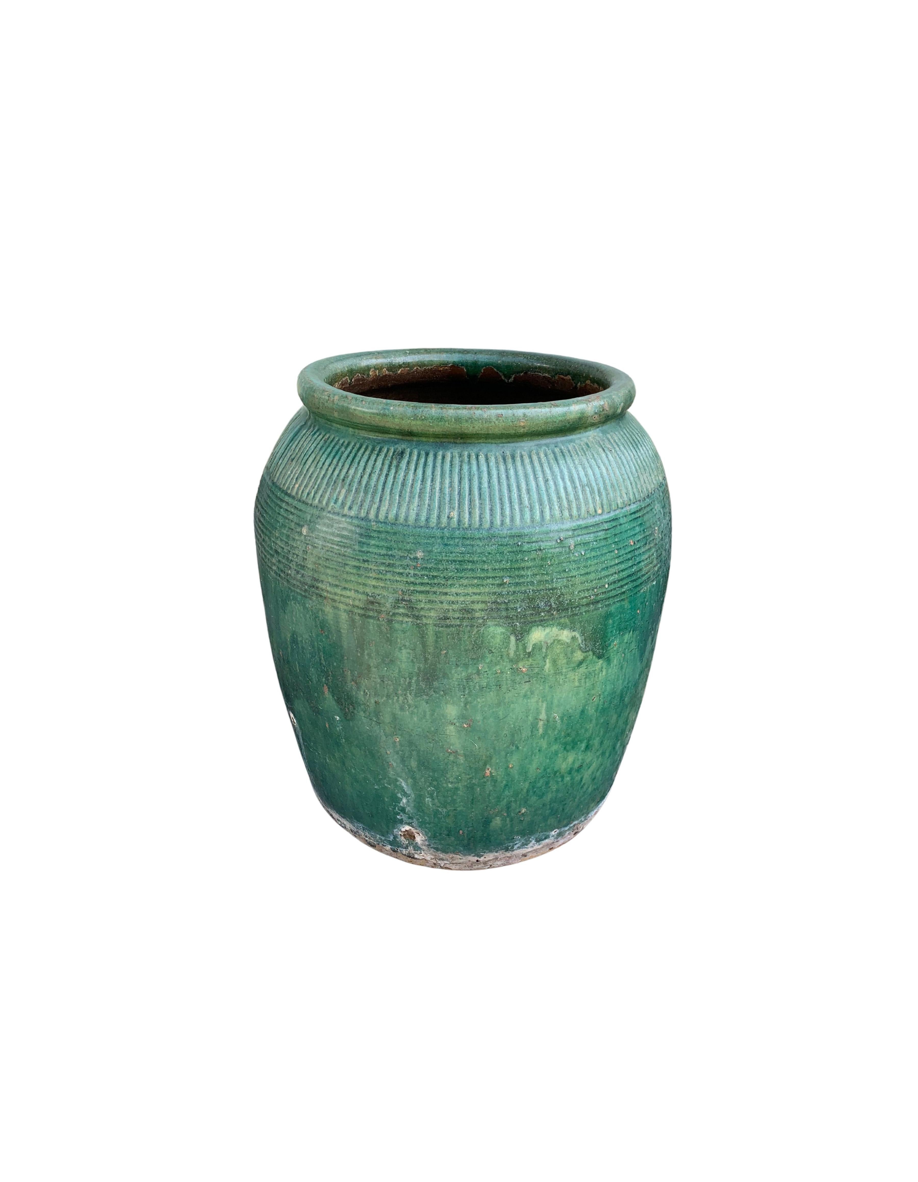 Céramique Ancienne jarre à saucière chinoise en céramique émaillée verte, vers 1900 en vente
