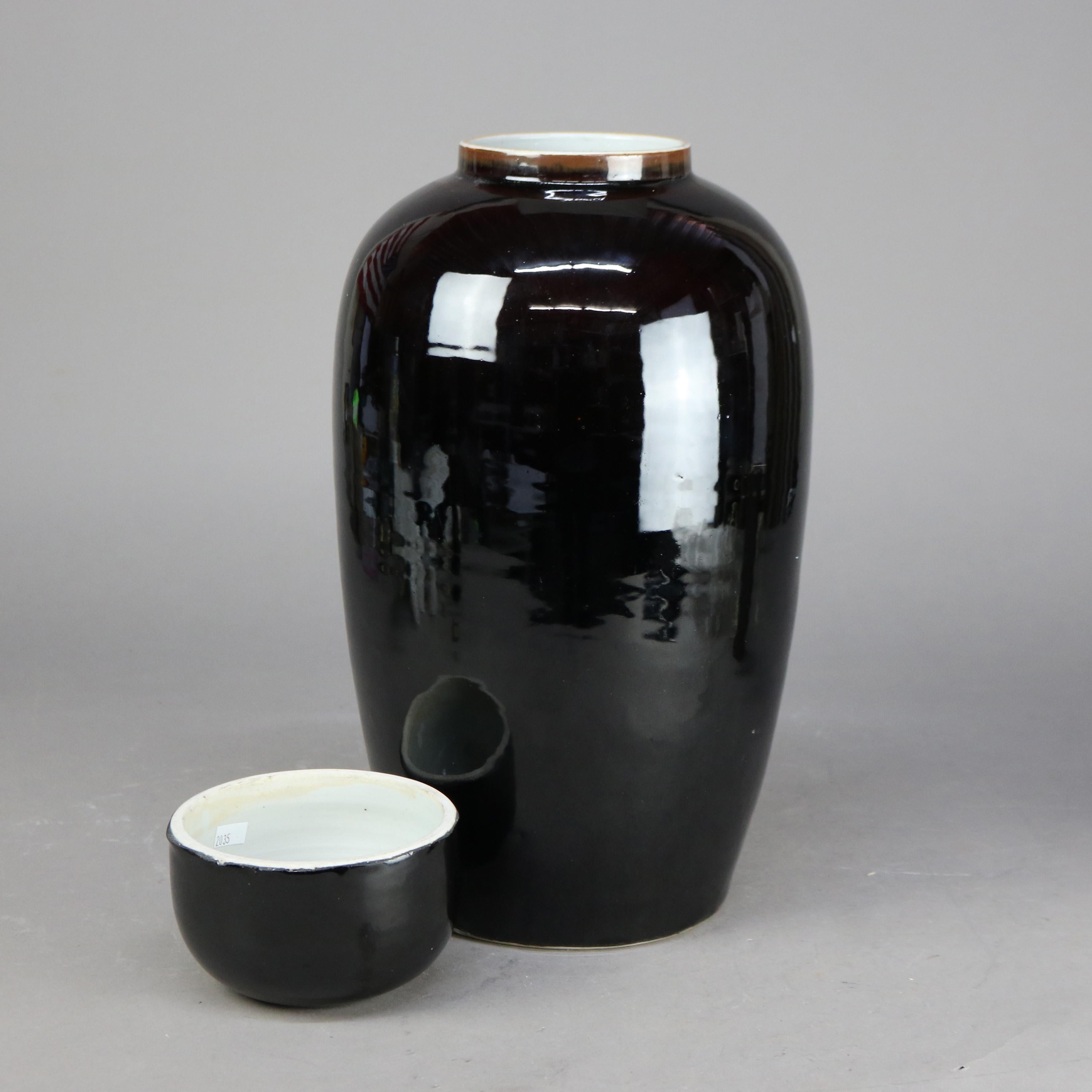 Grande vaso da tempio antico cinese a smalto nero C1930

Misure: 17,5
