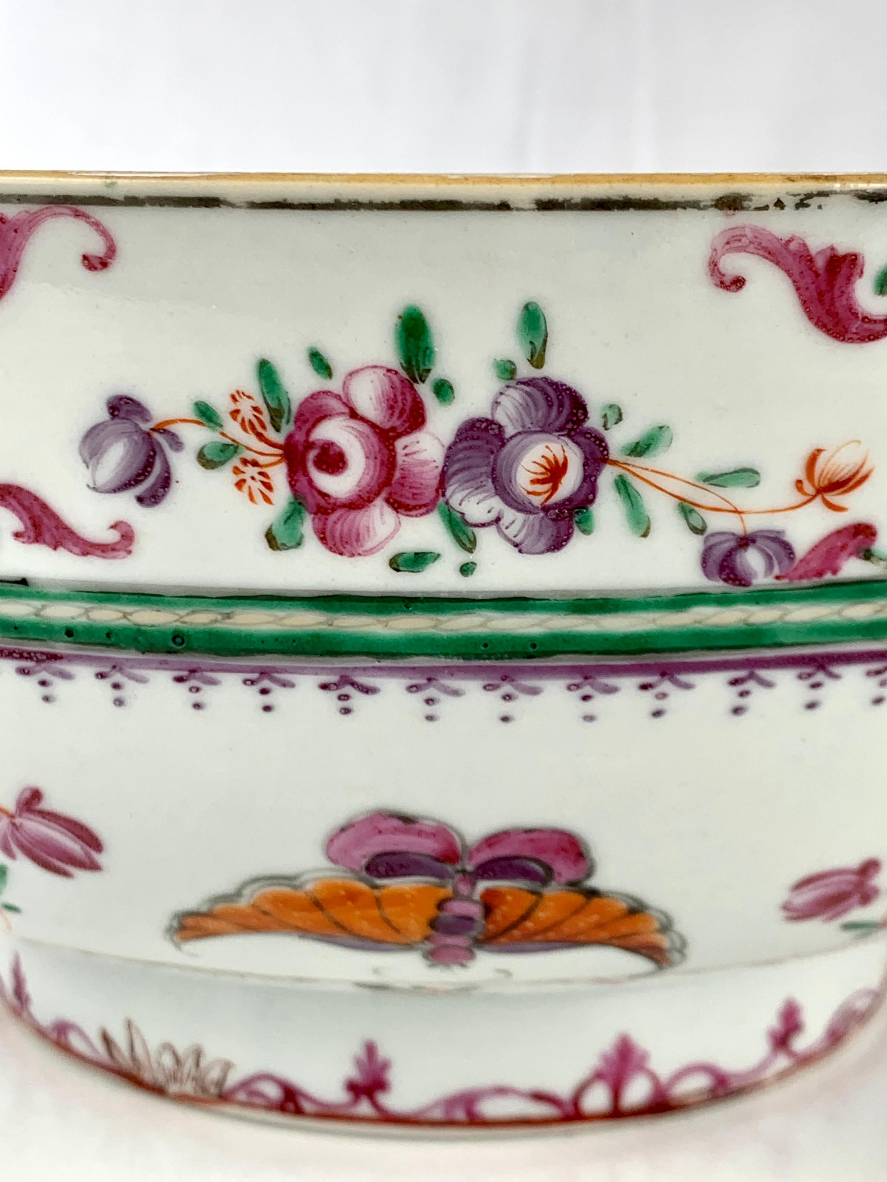 Qing Large Antique Chinese Porcelain Bowl Famille Rose Made circa 1860 For Sale