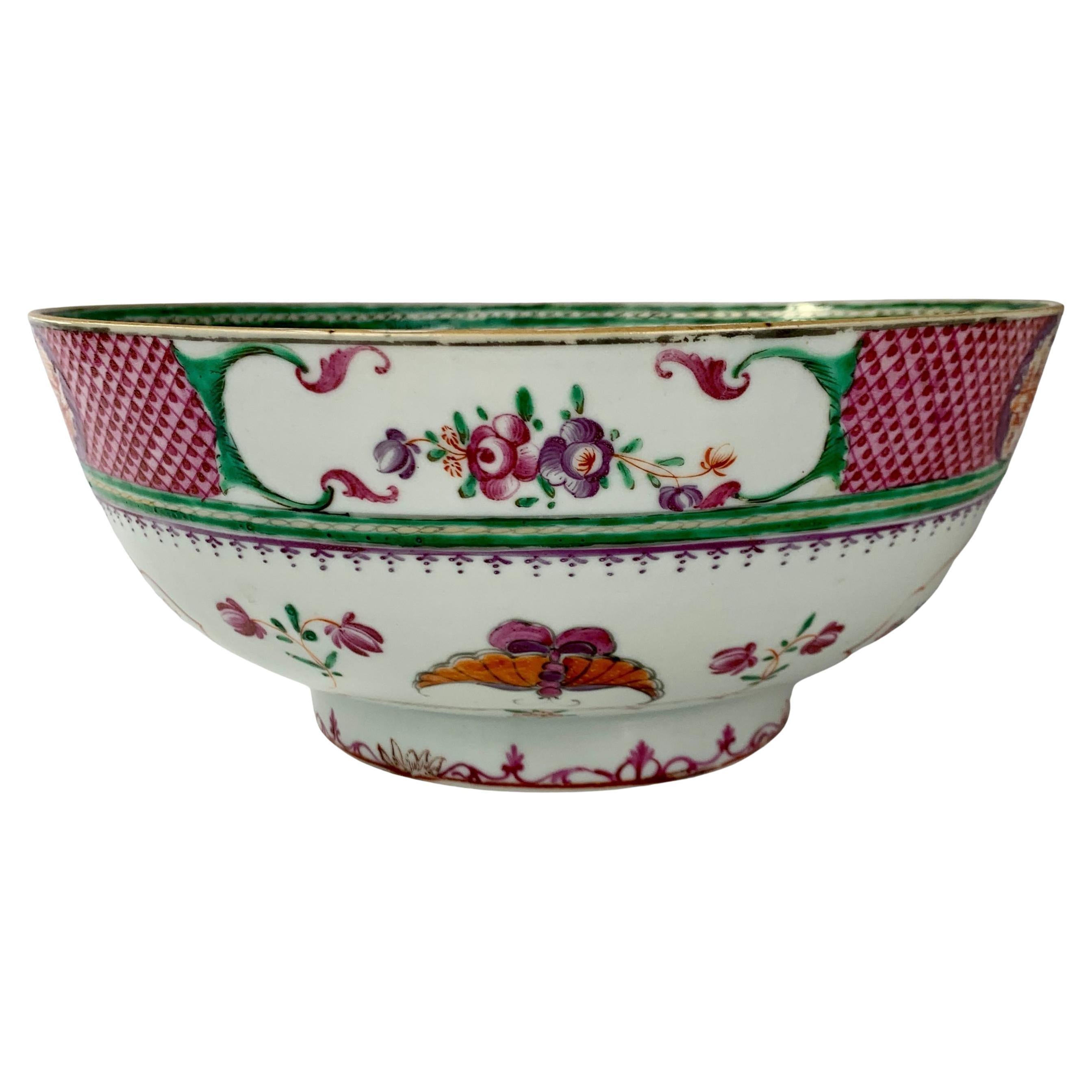 Grand bol ancien en porcelaine chinoise Famille Rose Fabriqué vers 1860
