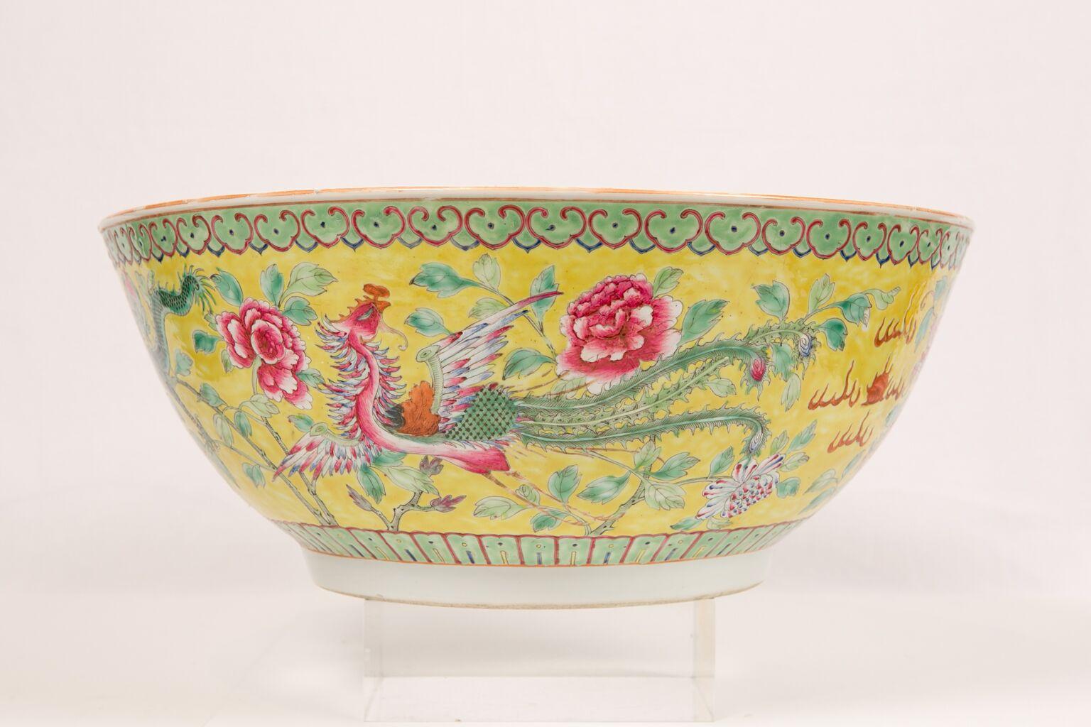 Qing Large Antique Chinese Porcelain Punch Bowl Famille Rose Symbolizing Yin and Yang