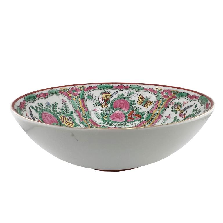 Large Antique Chinese Rose Medallion Bowl, Hand-Painted, Qing Dynasty Style In Good Condition For Sale In Oklahoma City, OK