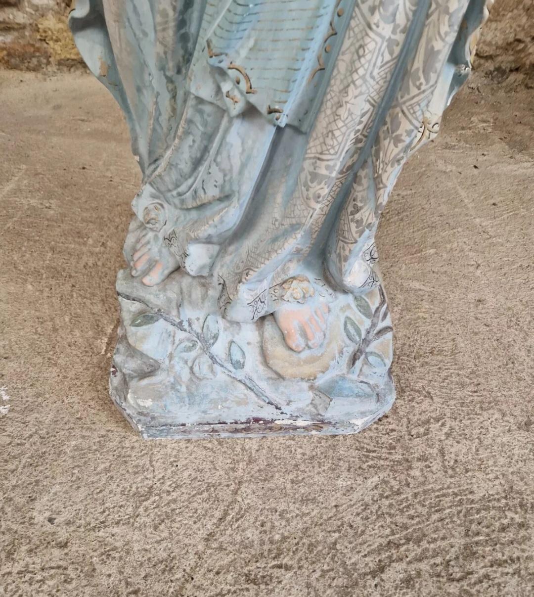 Plâtre Grande statue d'église ancienne Marie de Lourdes en vente