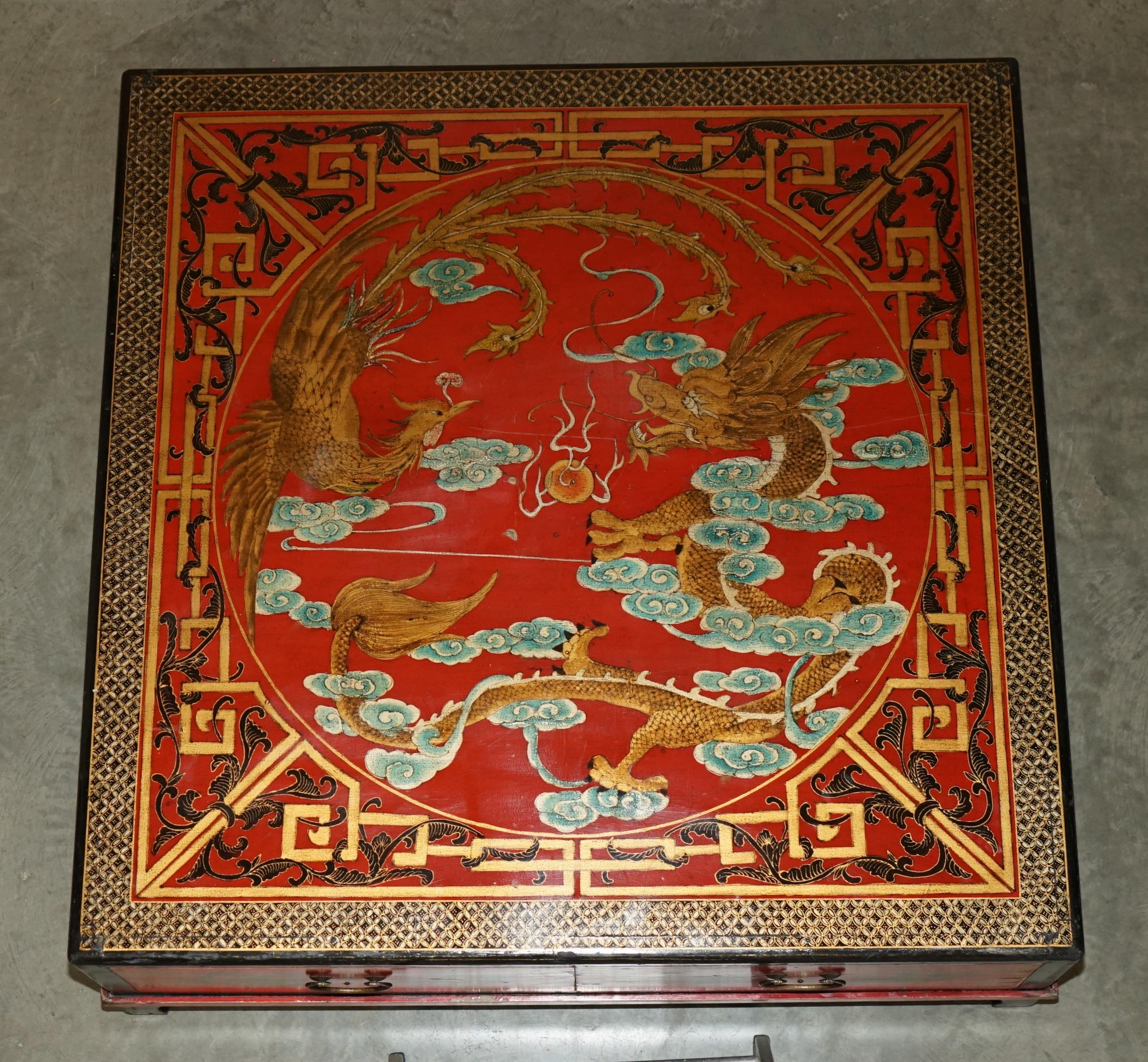Hand-Crafted LARGE ANTIQUE CIRCA 1920 CHiNESE DRAGON CHINOISERIE EXPORT COFFEE TABLE DRAWERS For Sale
