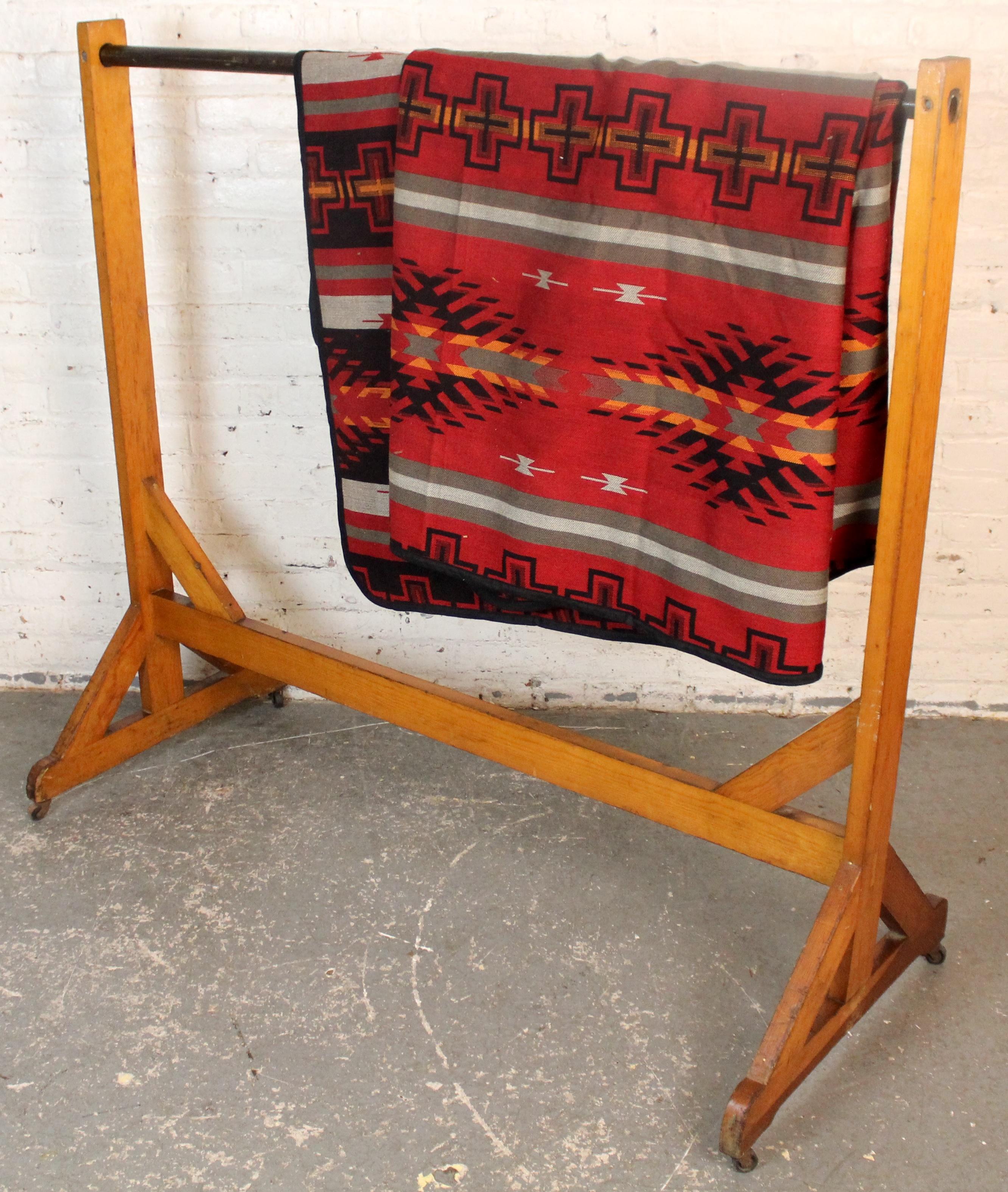 Mid-Century Modern Grand porte-manteau ancien en Oak en vente