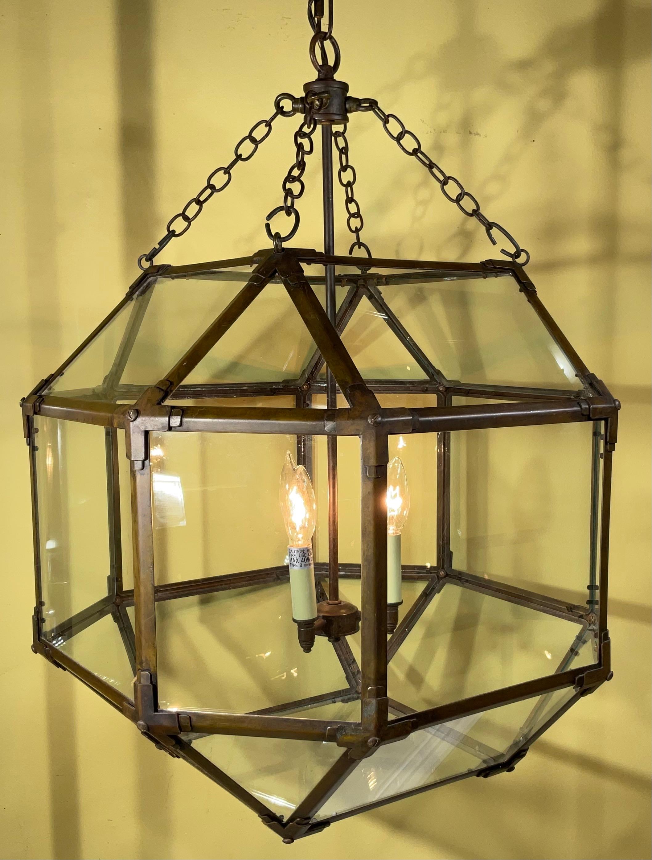 Grande  Lámpara/pendiente de techo octogonal de cobre antiguo y cristal Hecho a mano en venta