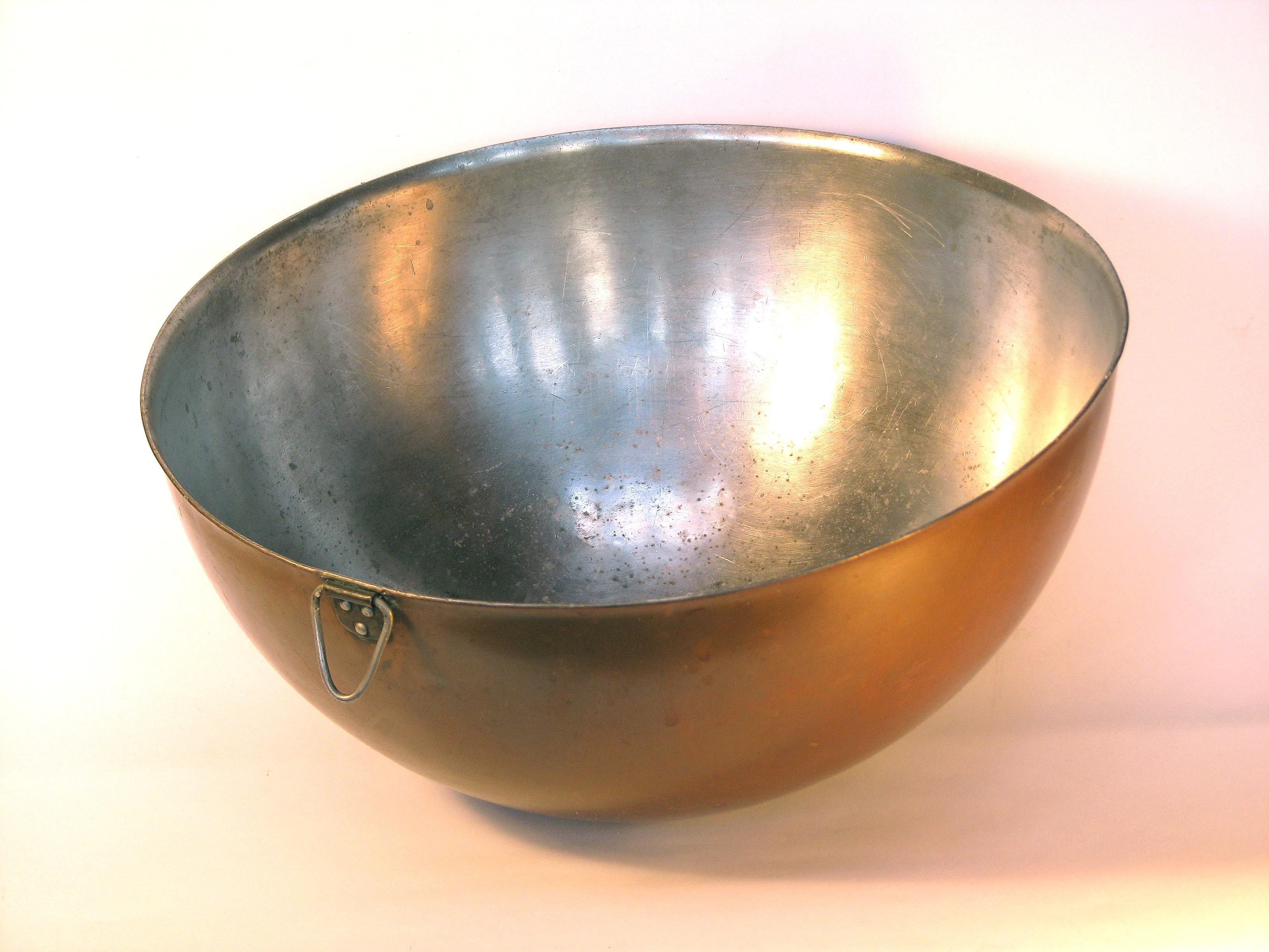 Large Antique Copper Mixing Bowl By Elkington & Co  Circa 1920 For Sale 1
