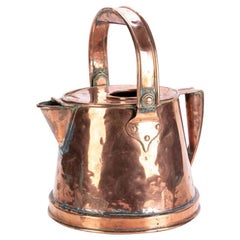Regadera grande de cobre antiguo