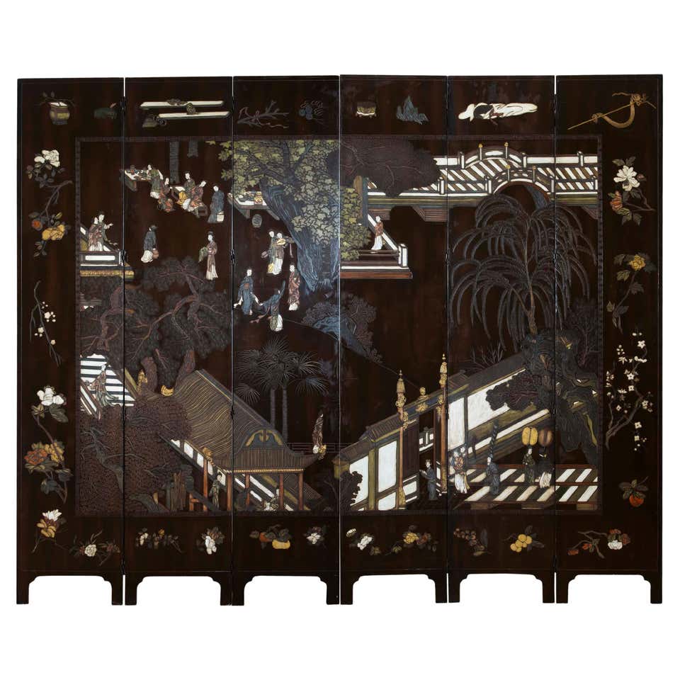 Chinese Export Lacquered Four Panel Coromandel Screen For Sale at 1stDibs