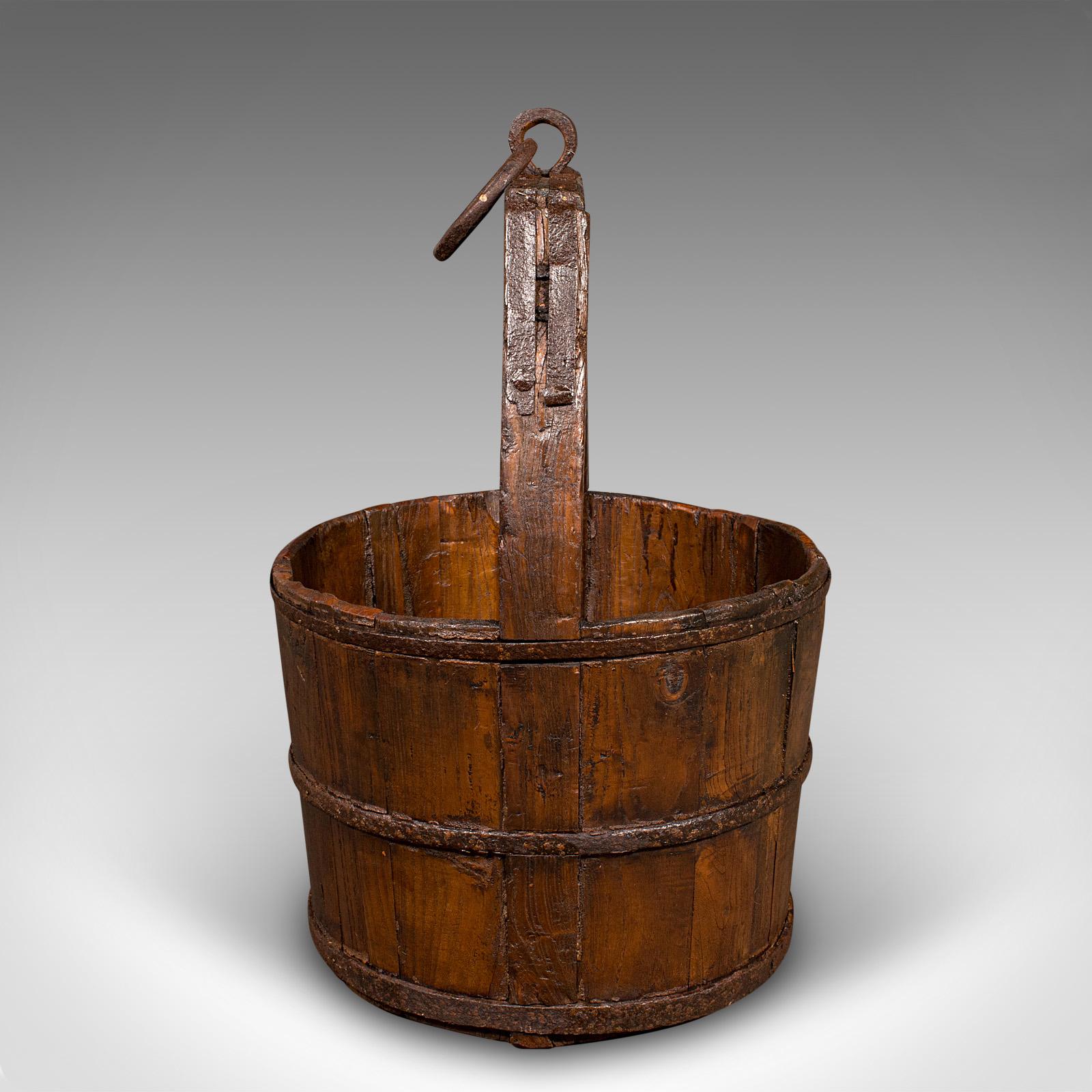 Gran Cubo Antiguo de Pozo de Jardín Country Antiques, Inglés, Jardinera, Georgiano, Almacén de Combustible Británico en venta