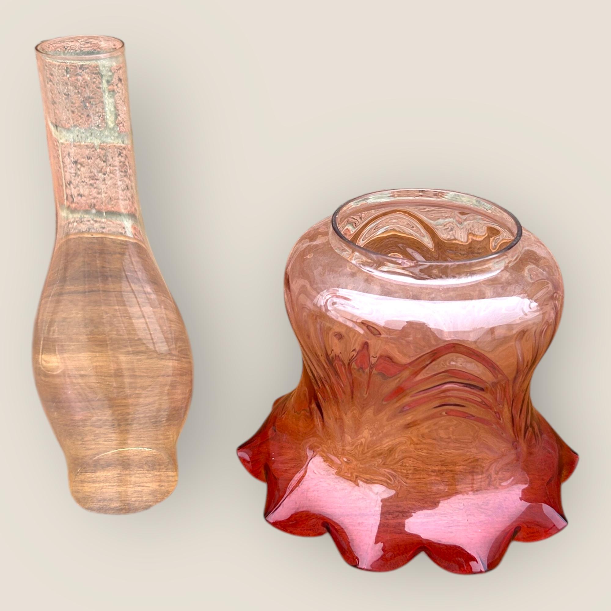 Grande lampe à huile ancienne en laiton Cranberry en vente 2