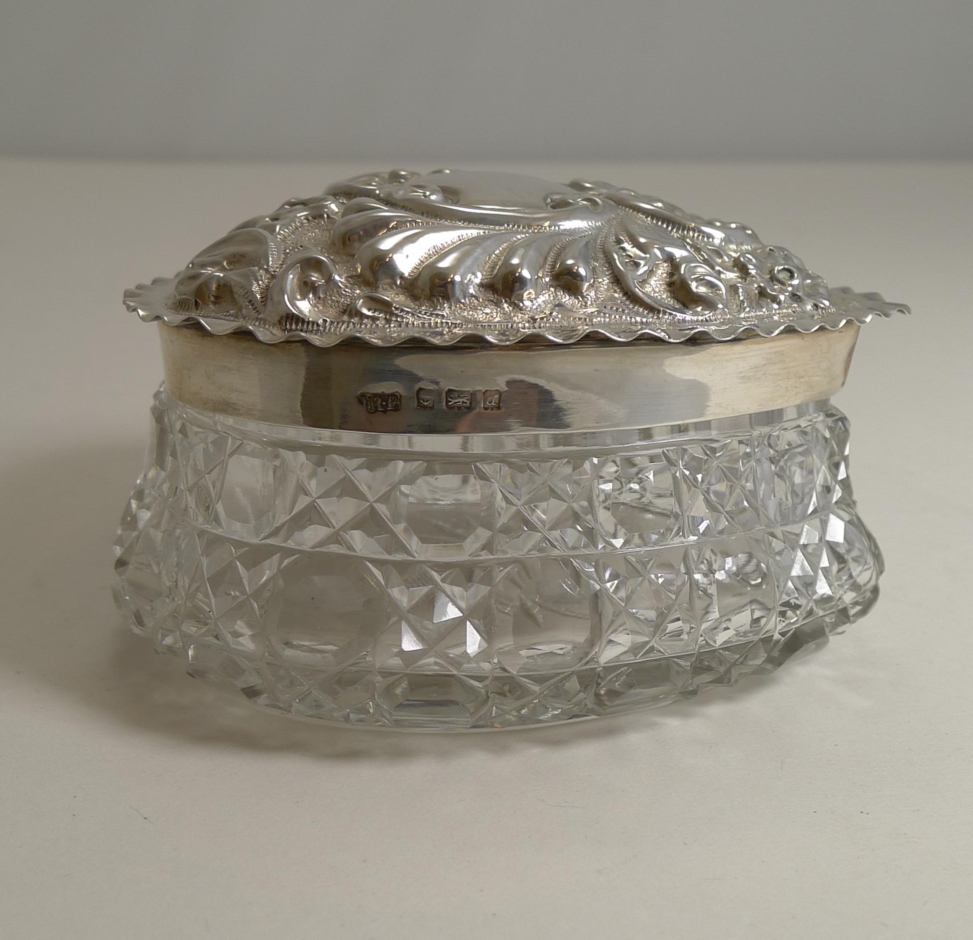 Large Antique Cut Crystal and Sterling Silver Heart Shaped Box, 1903 For Sale 5