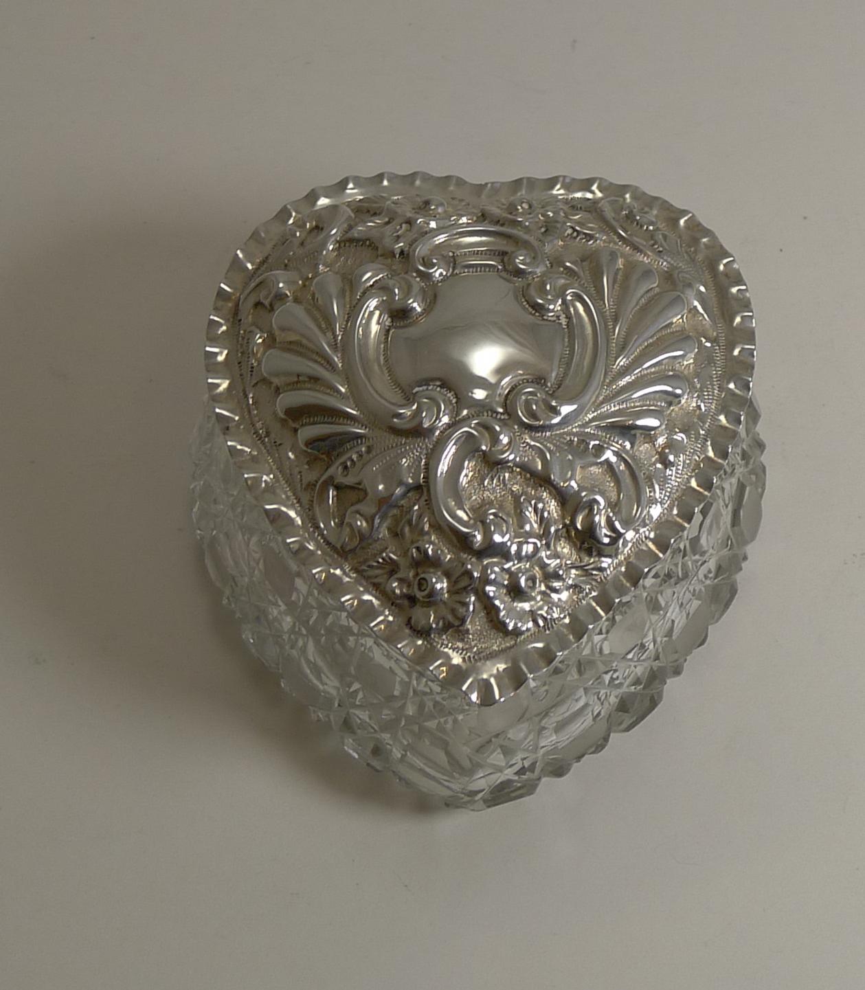 Large Antique Cut Crystal and Sterling Silver Heart Shaped Box, 1903 For Sale 1