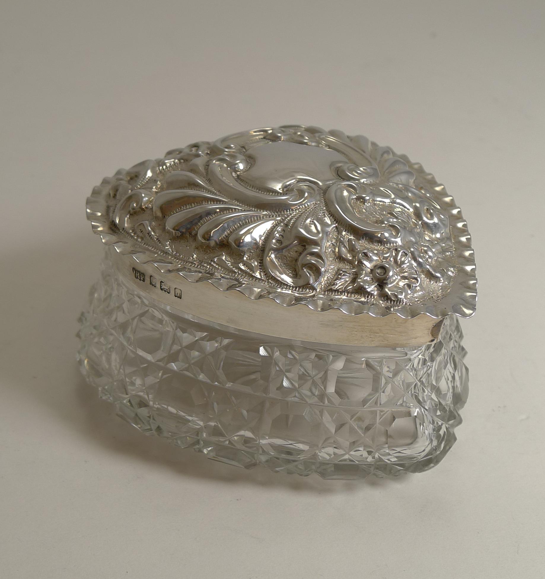 Large Antique Cut Crystal and Sterling Silver Heart Shaped Box, 1903 For Sale 2