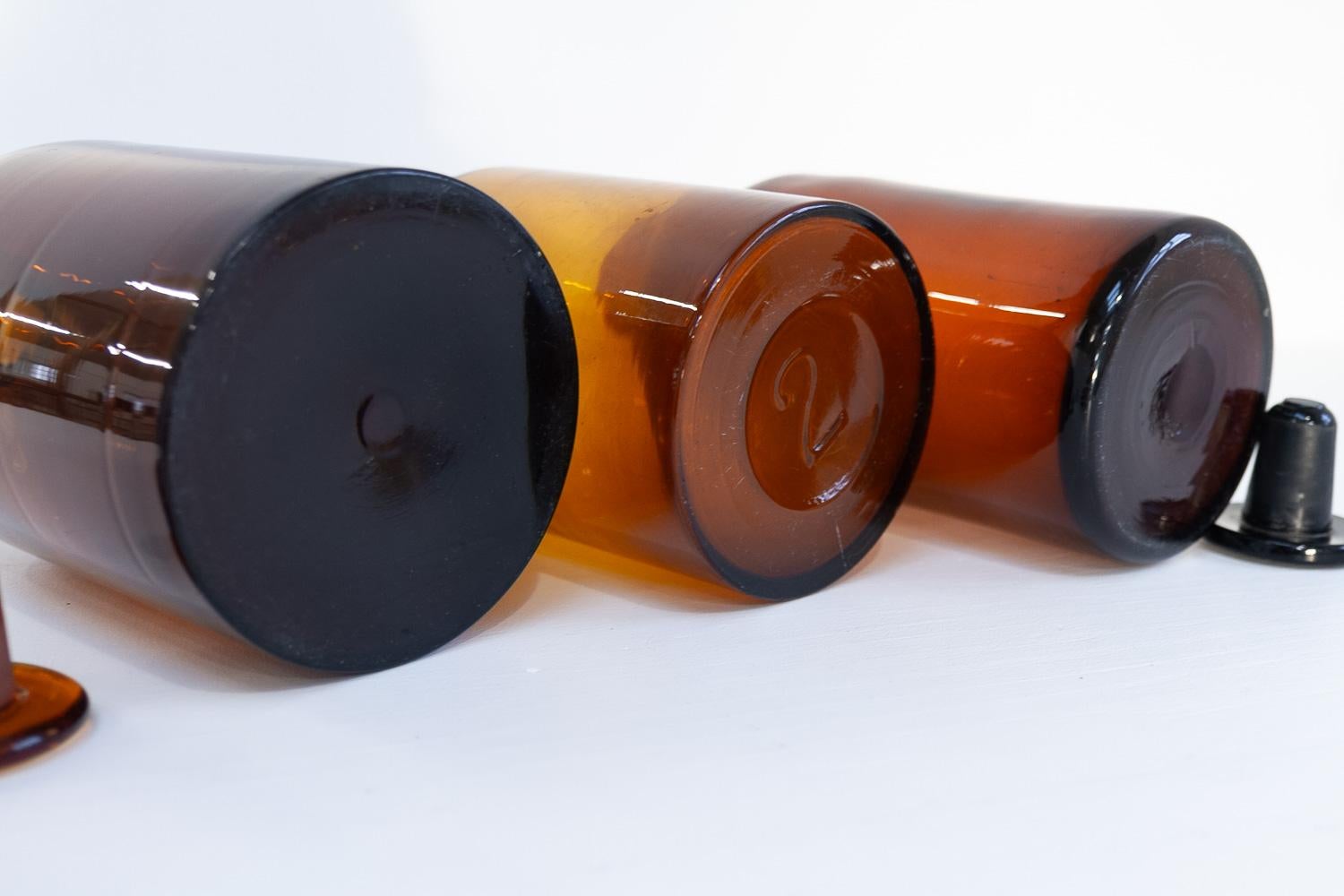 Grands flacons anciens en verre de pharmacie danoise, années 1900. Ensemble de 3. en vente 5