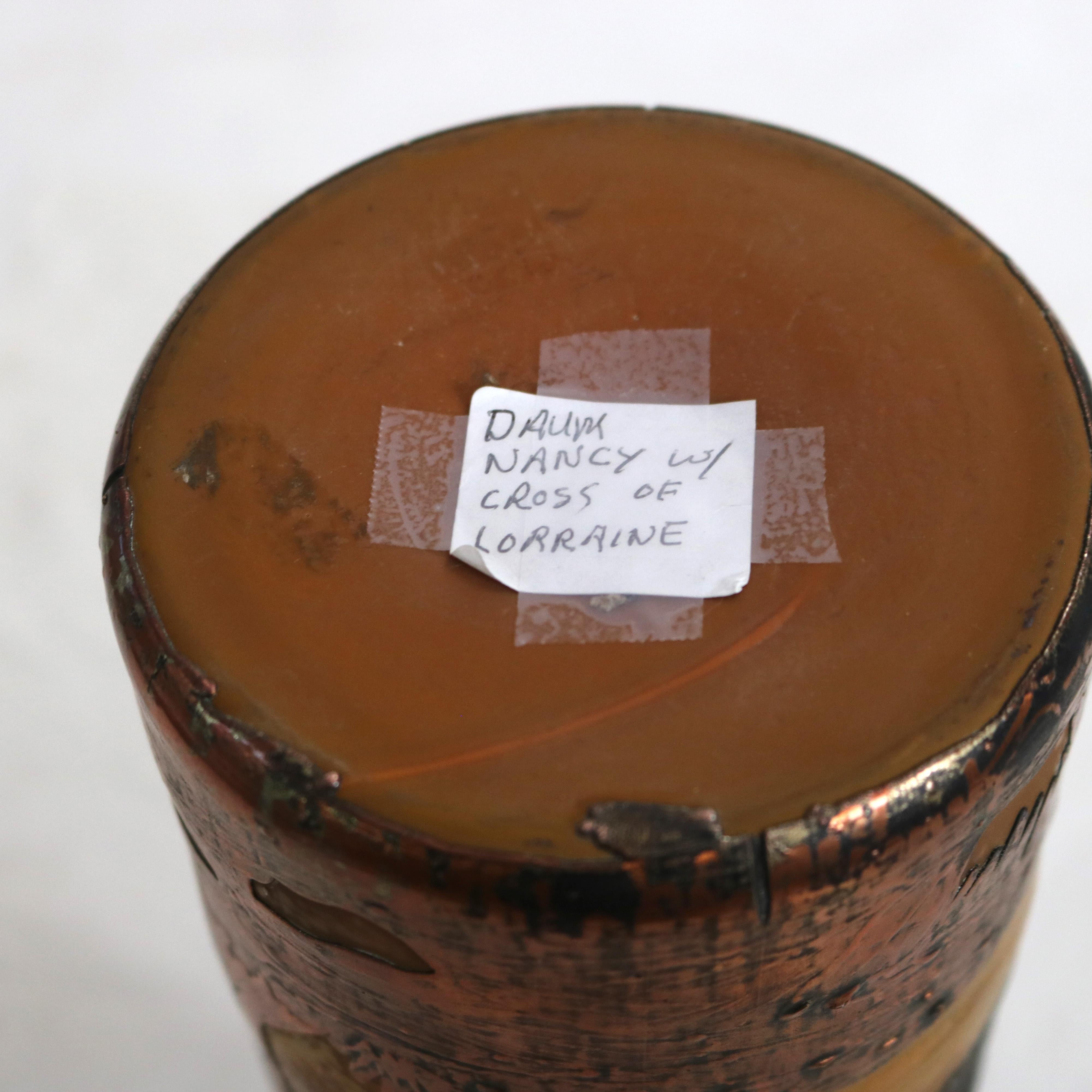 Grand vase de paysage ancien Daum Nancy à dos découpé non signé C1910 en vente 5
