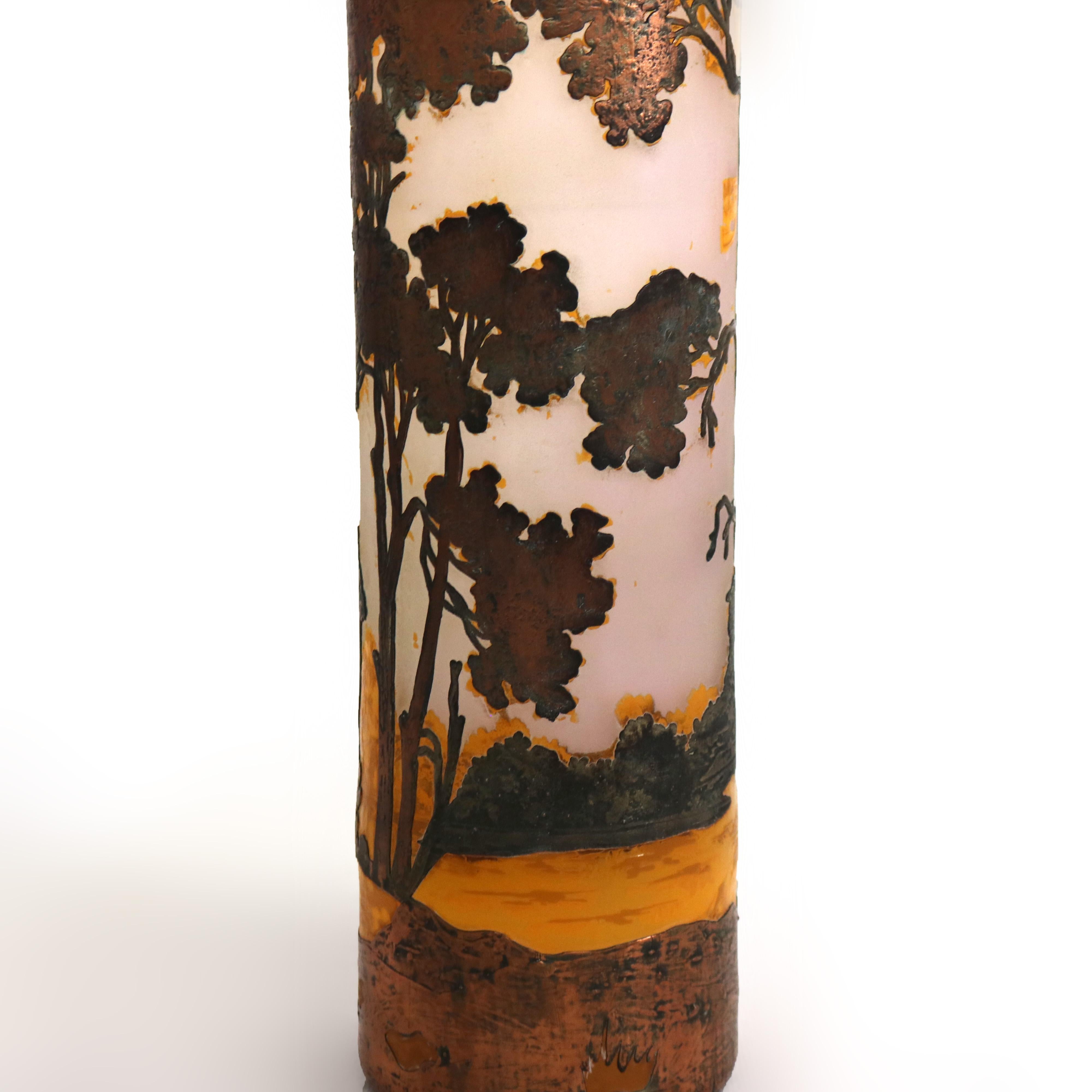 Grand vase de paysage ancien Daum Nancy à dos découpé non signé C1910 en vente 1
