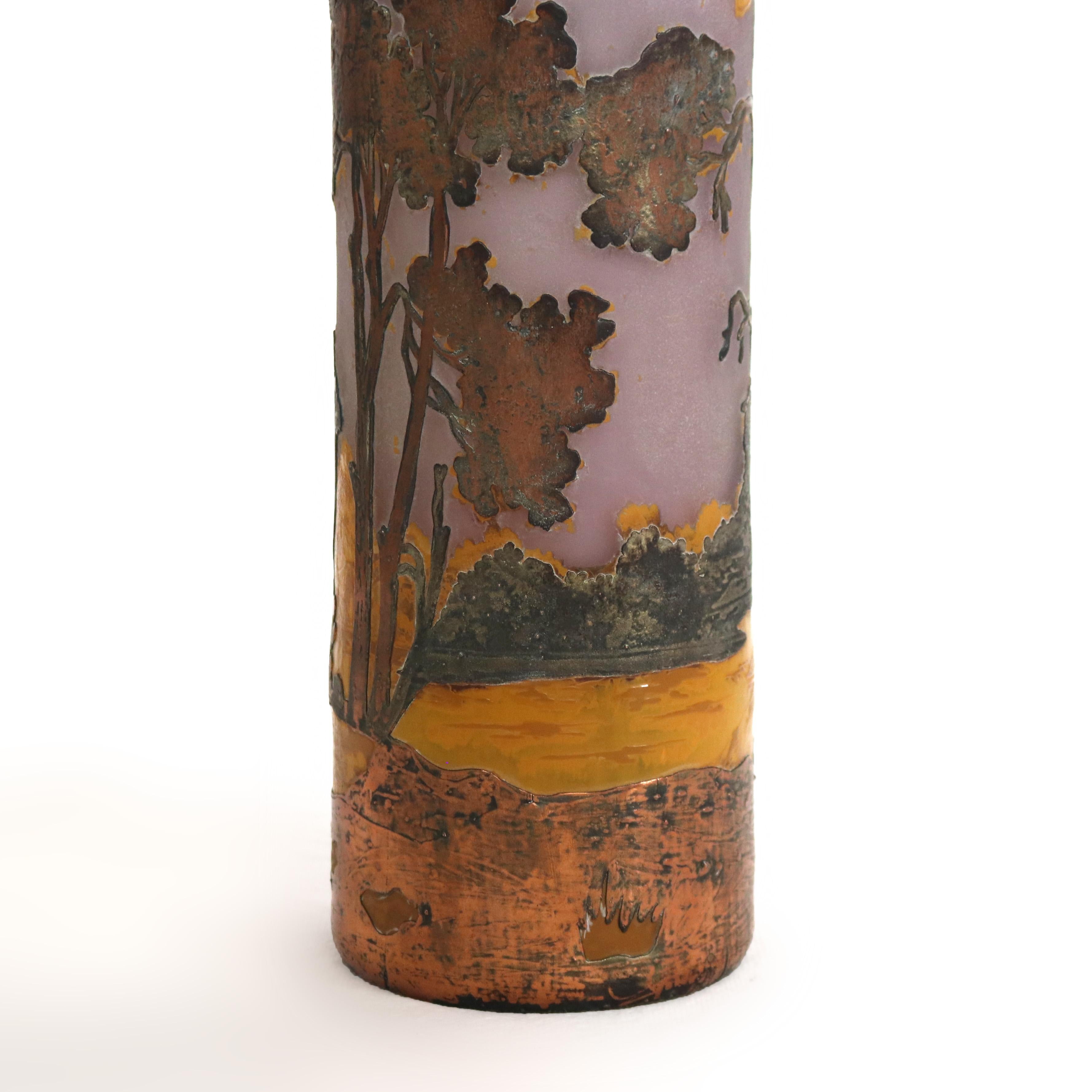 Grand vase de paysage ancien Daum Nancy à dos découpé non signé C1910 en vente 2