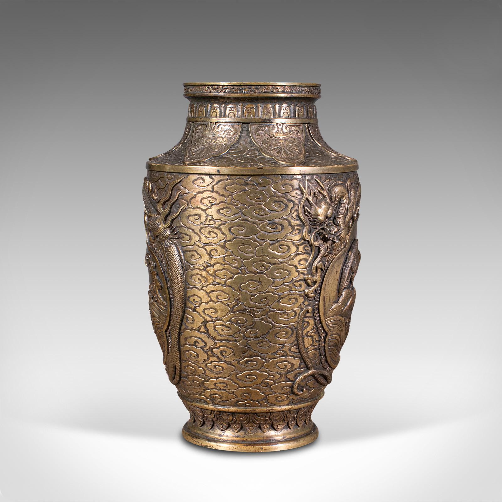 Grand vase décoratif ancien japonais, bronze, période Meiji, urne, victorien Bon état - En vente à Hele, Devon, GB