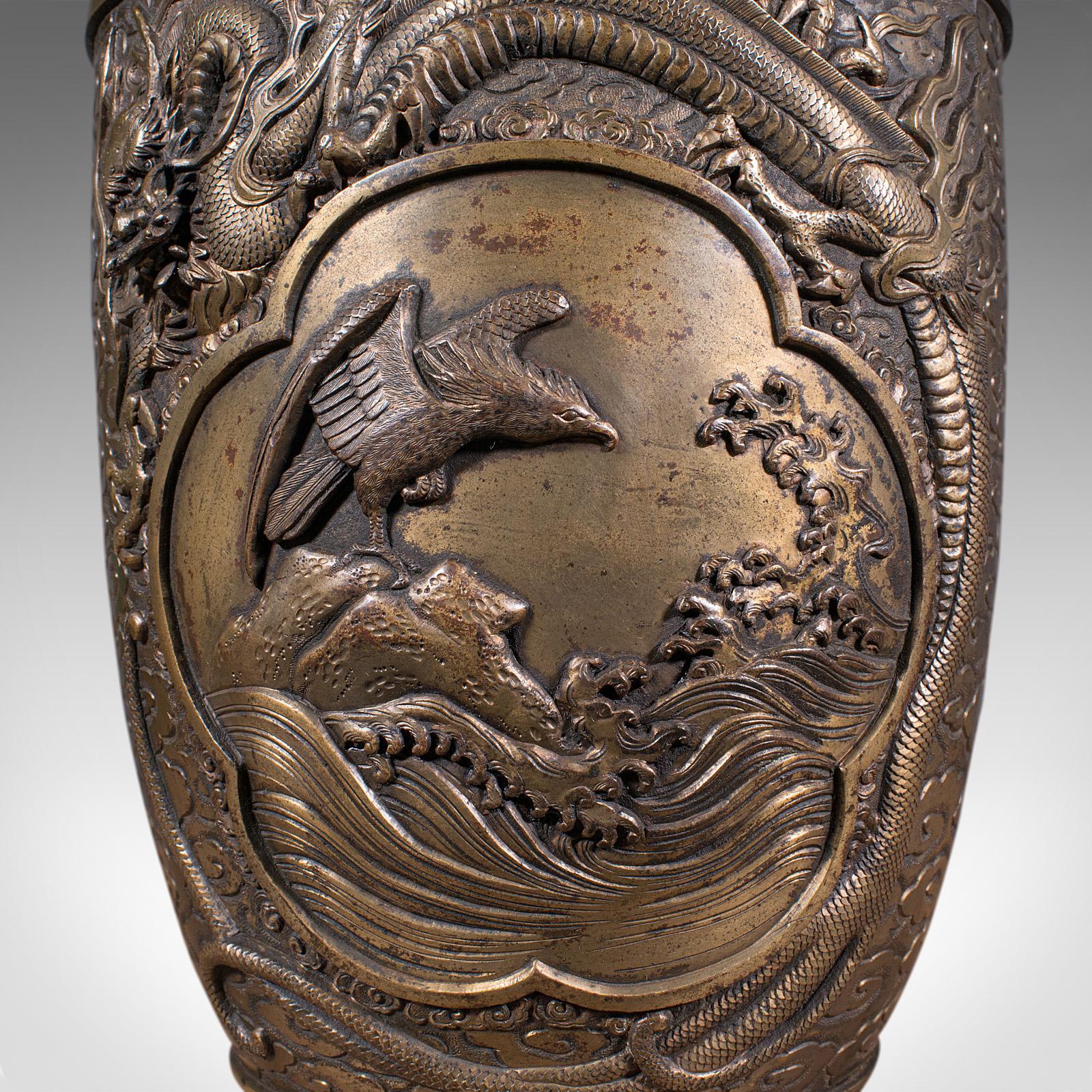 Grand vase décoratif ancien japonais, bronze, période Meiji, urne, victorien en vente 2