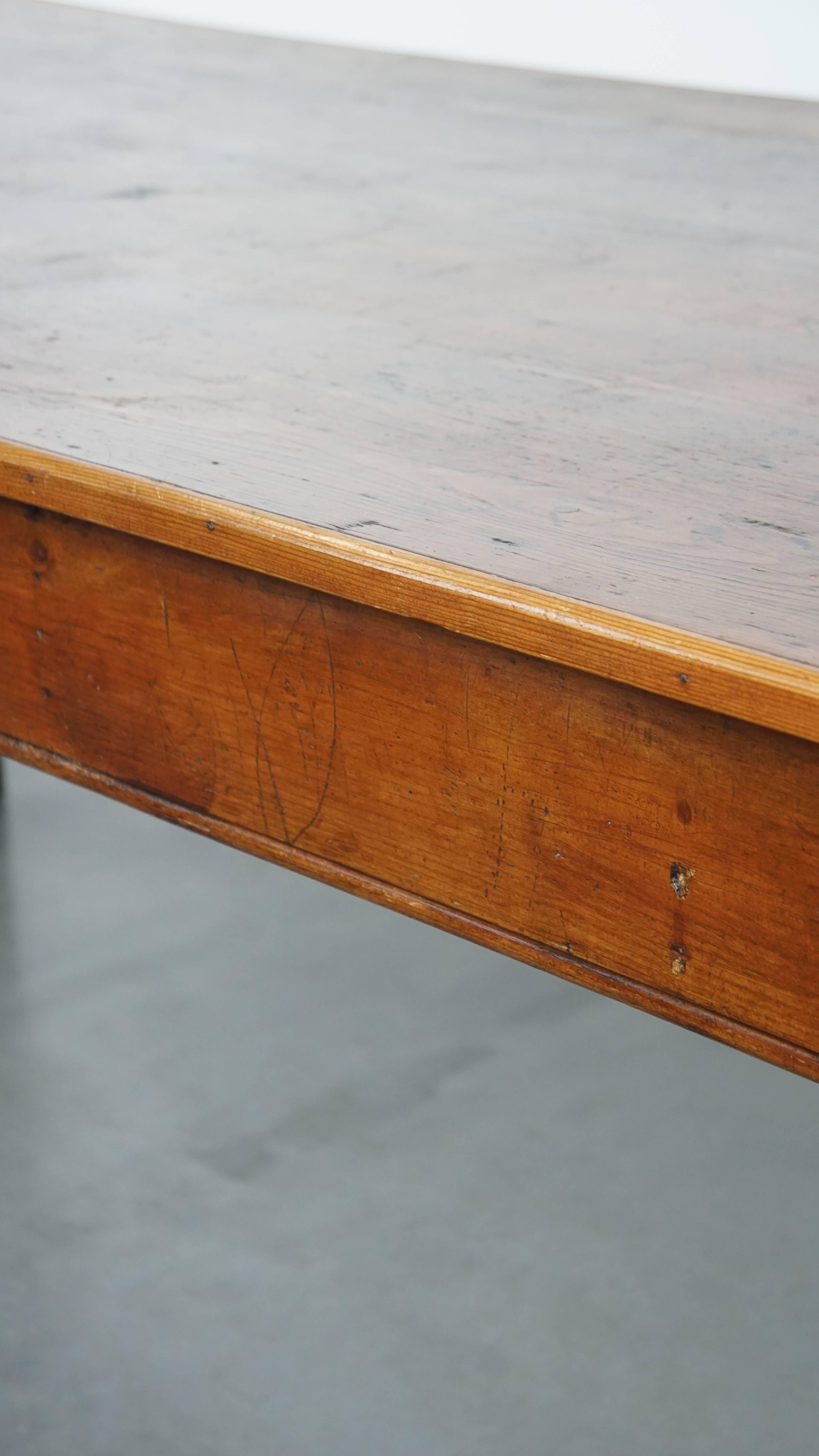 Large Antique Dining Table with Drawer en vente 6