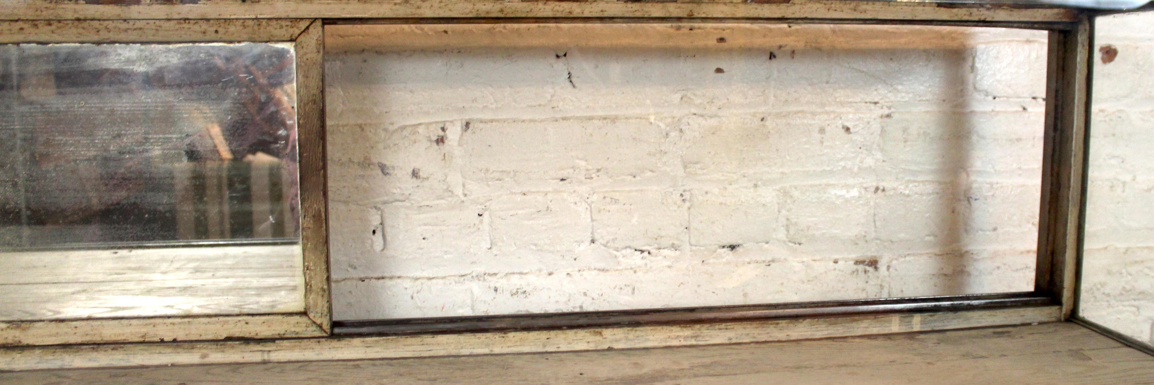 Grande vitrine ancienne de Charles F. Biele and Sons en vente 4