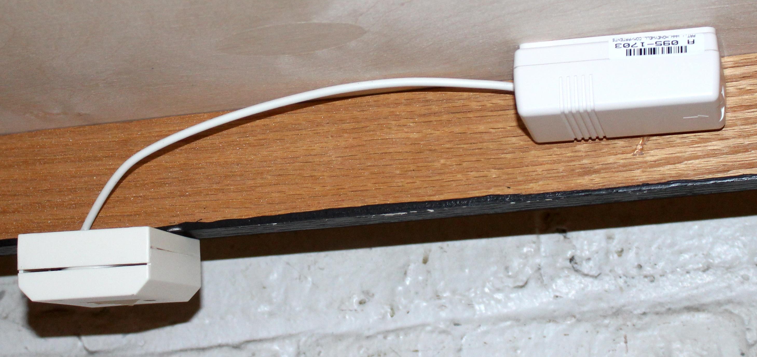 Grande vitrine ancienne de Charles F. Biele and Sons en vente 2