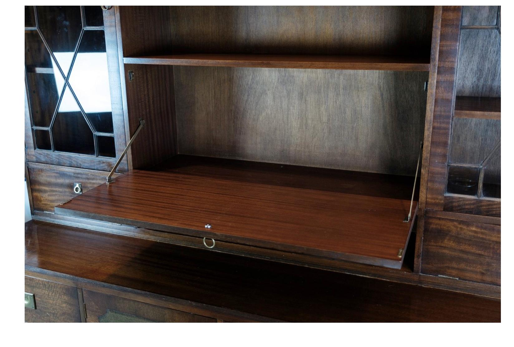 Large Antique Display Cabinet / Secretary Made In Mahogany From 1930s In Good Condition For Sale In Lejre, DK