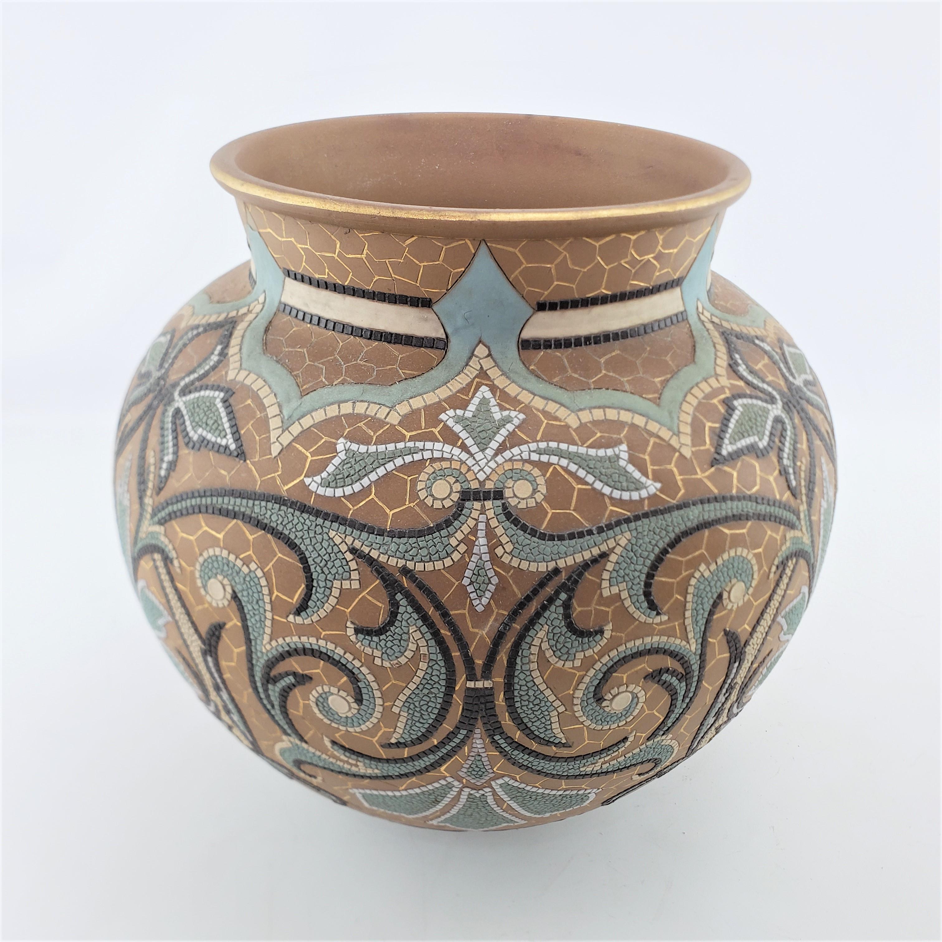 Grand vase ancien en poterie d'art d'agneau siliconé Doulton Lambeth en vente 1