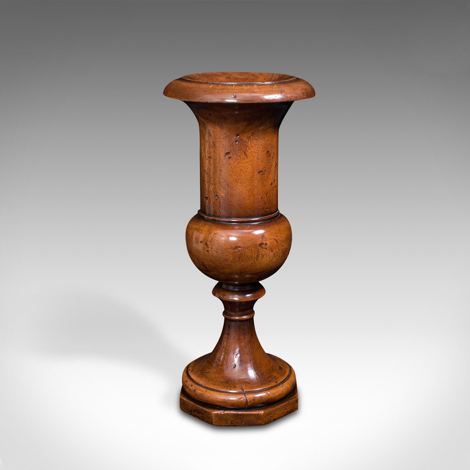 This is a large antique dried stem vase. A French, turned beech display urn, dating to the late Victorian period, circa 1900.

A delight of antique French wood turning - a showcase piece
Displays a desirable aged patina throughout
Select beech