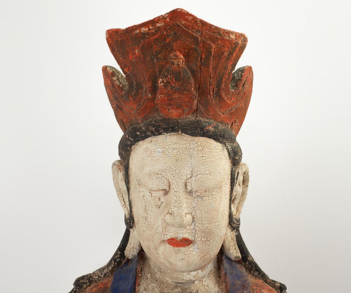 Large Antique Early 20th Century ‘or Earlier’ Chinese Polychrome Guanyin In Good Condition In Laguna Beach, CA