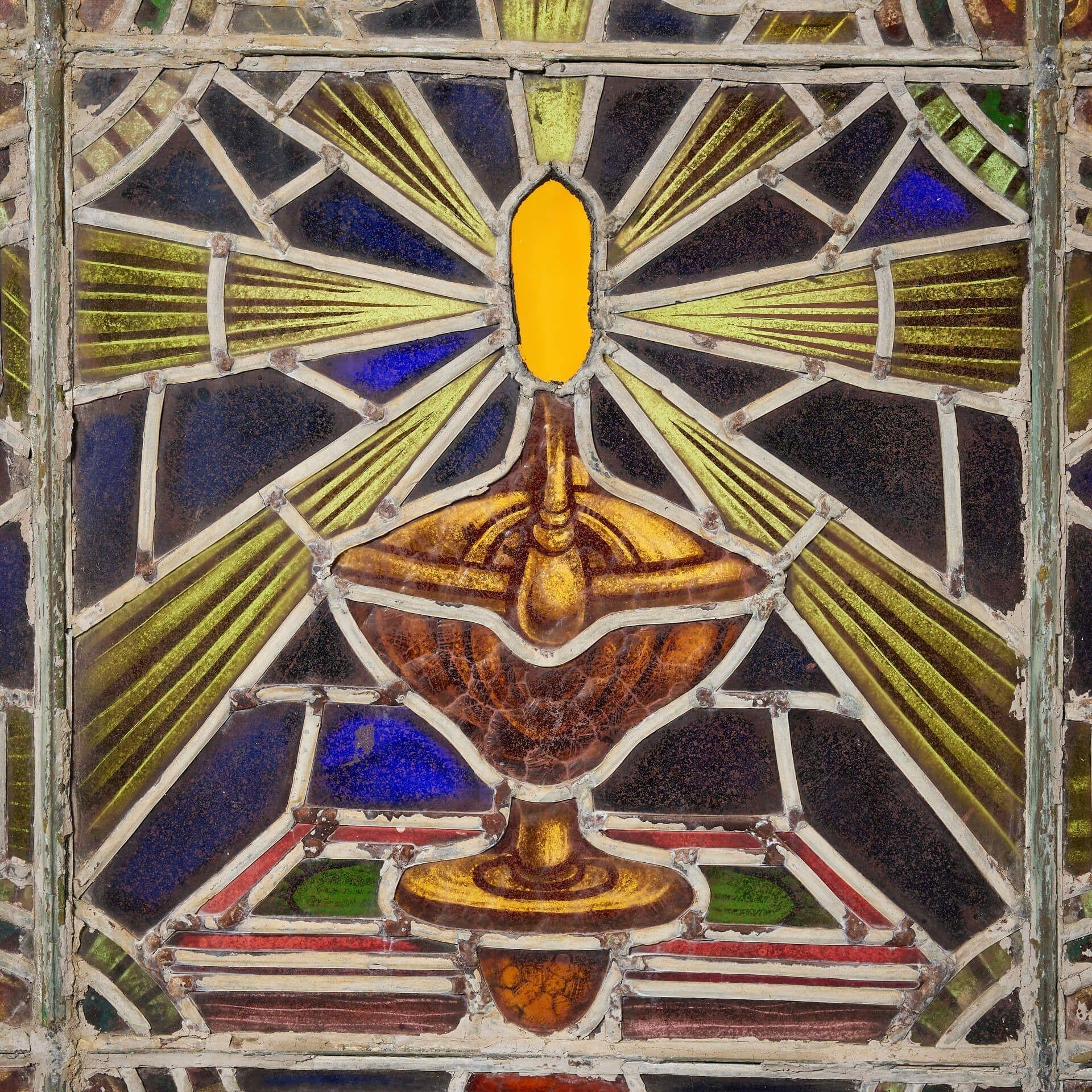 Große antike Ecclesiastical Roundel Stained glass Panel im Zustand „Relativ gut“ im Angebot in Wormelow, Herefordshire