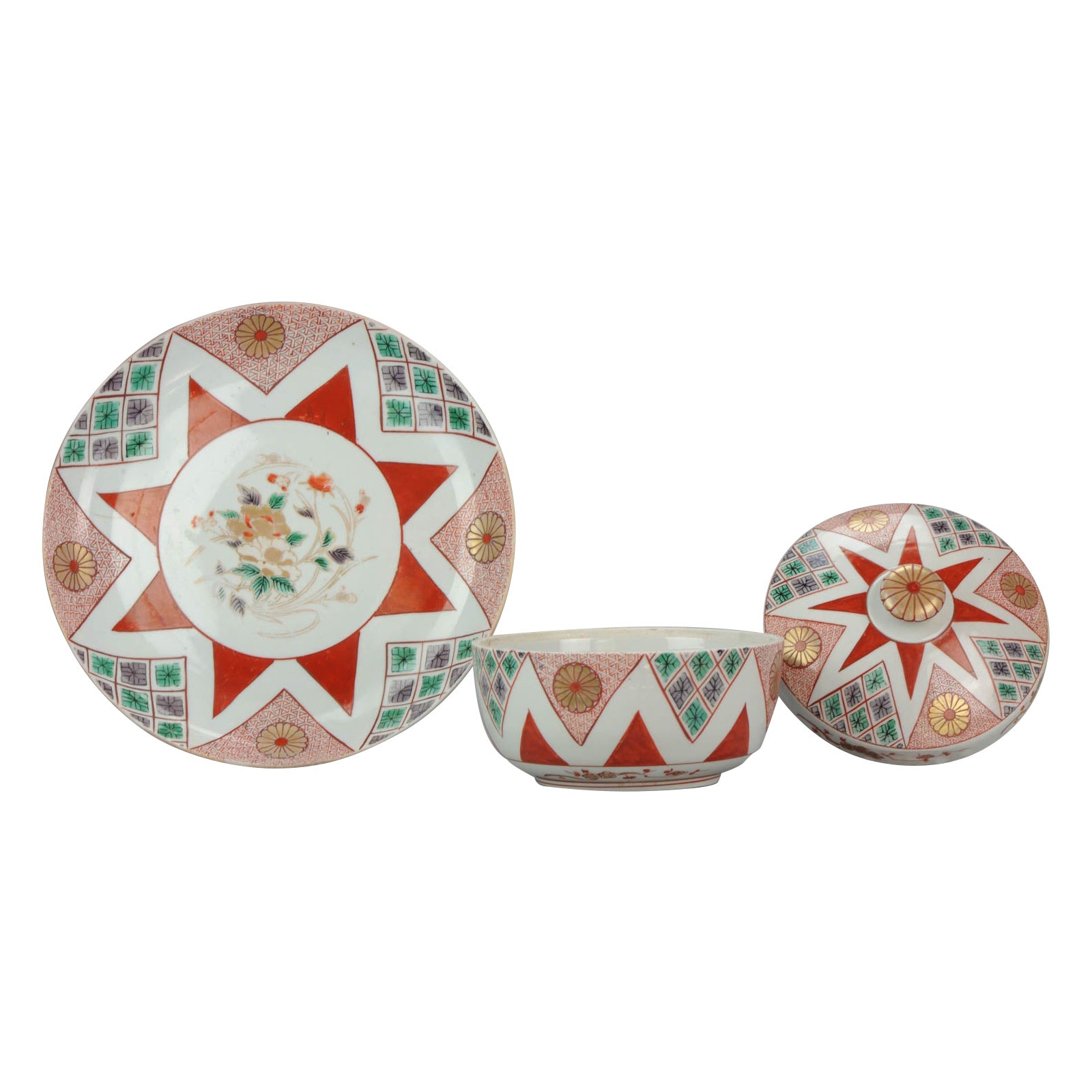 Grand bol à couvercle rouge en porcelaine japonaise de la période Edo, 18e siècle