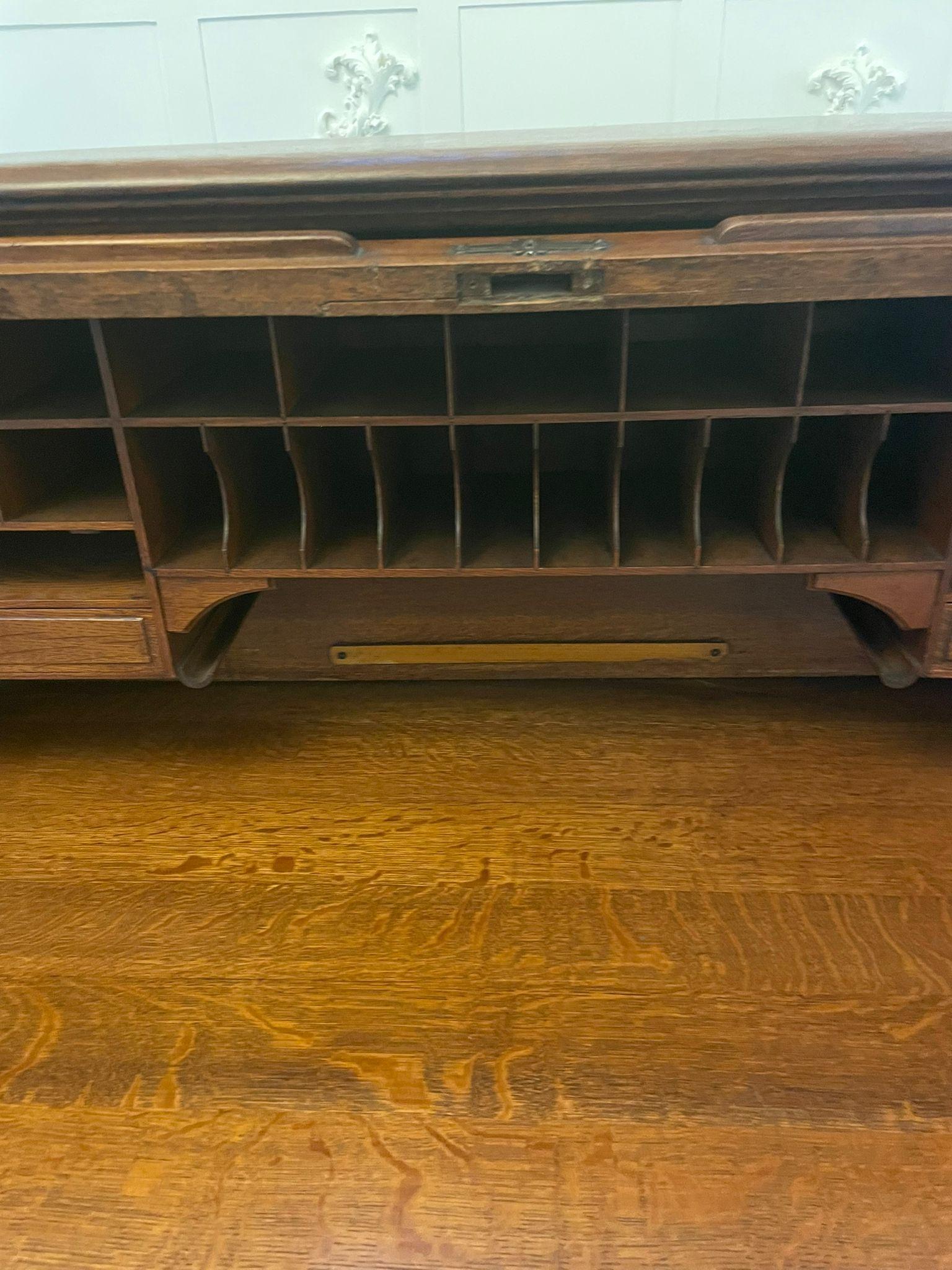 Large Antique Edwardian Freestanding Quality Oak Roll Top Desk For Sale 3