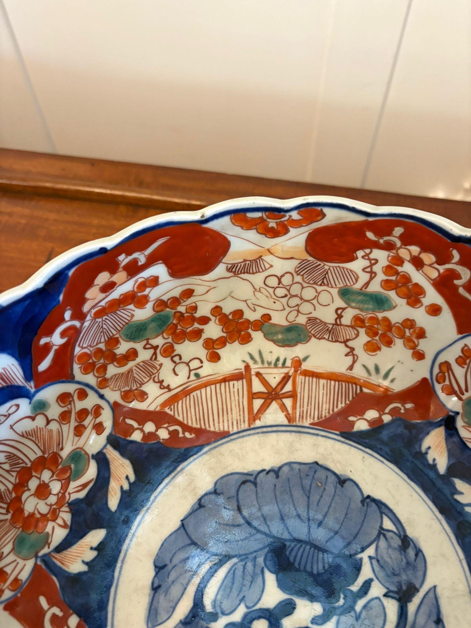 Große antike japanische Imari-Schale in edwardianischer Qualität (Englisch) im Angebot
