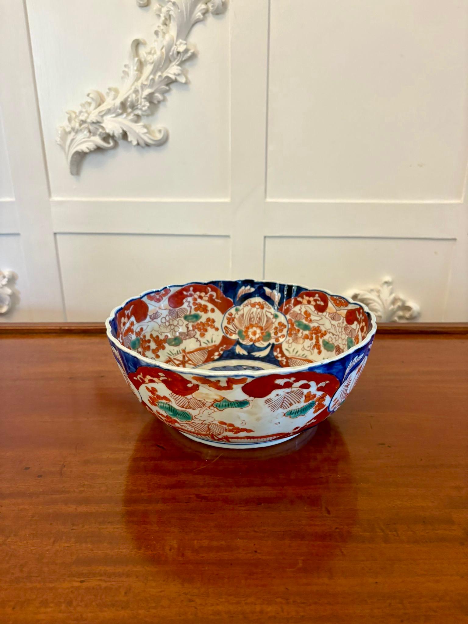 Große antike japanische Imari-Schale in edwardianischer Qualität im Angebot 1