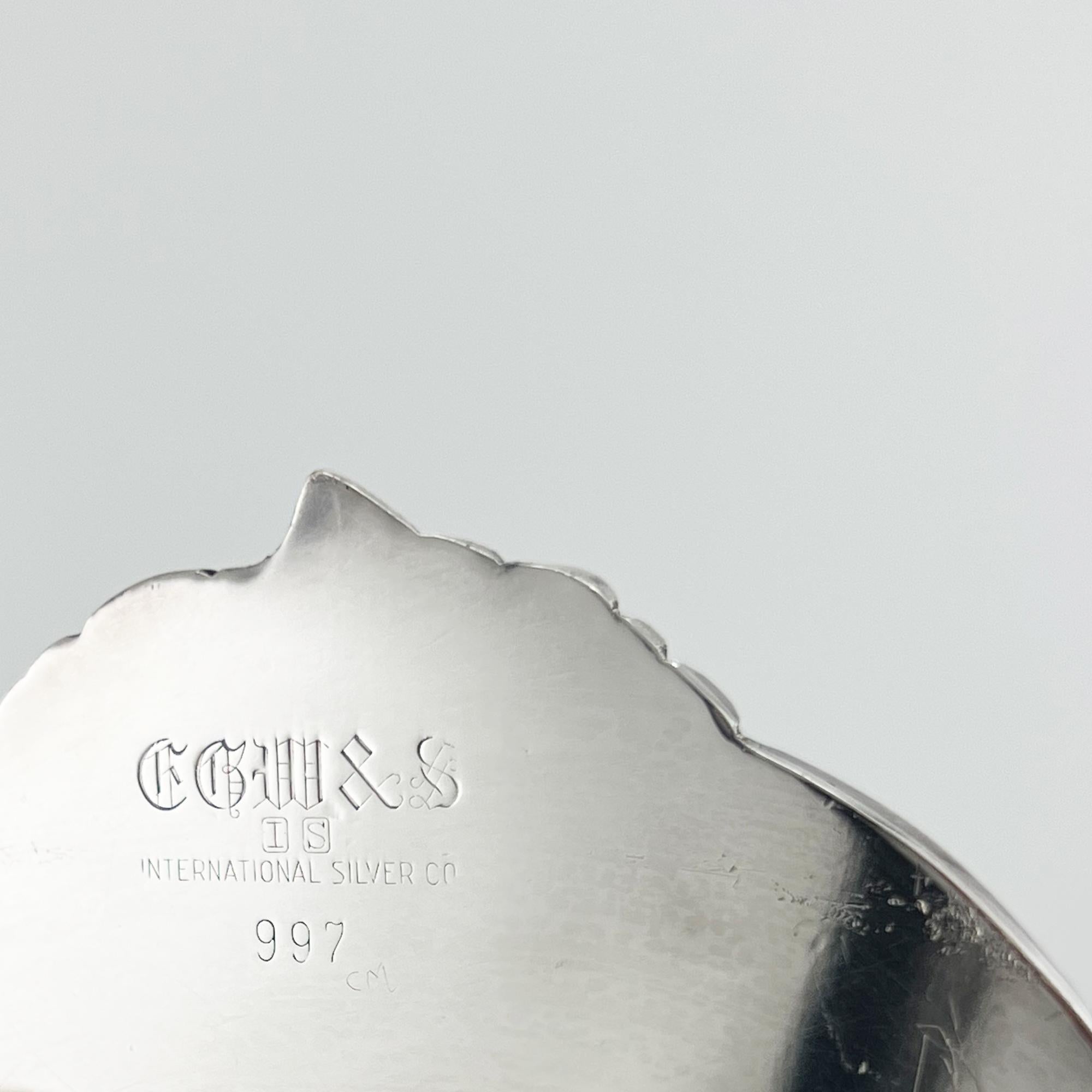 Grand plat à palourdes ancien en métal argenté EGW & S par International Silver Co. en vente 1