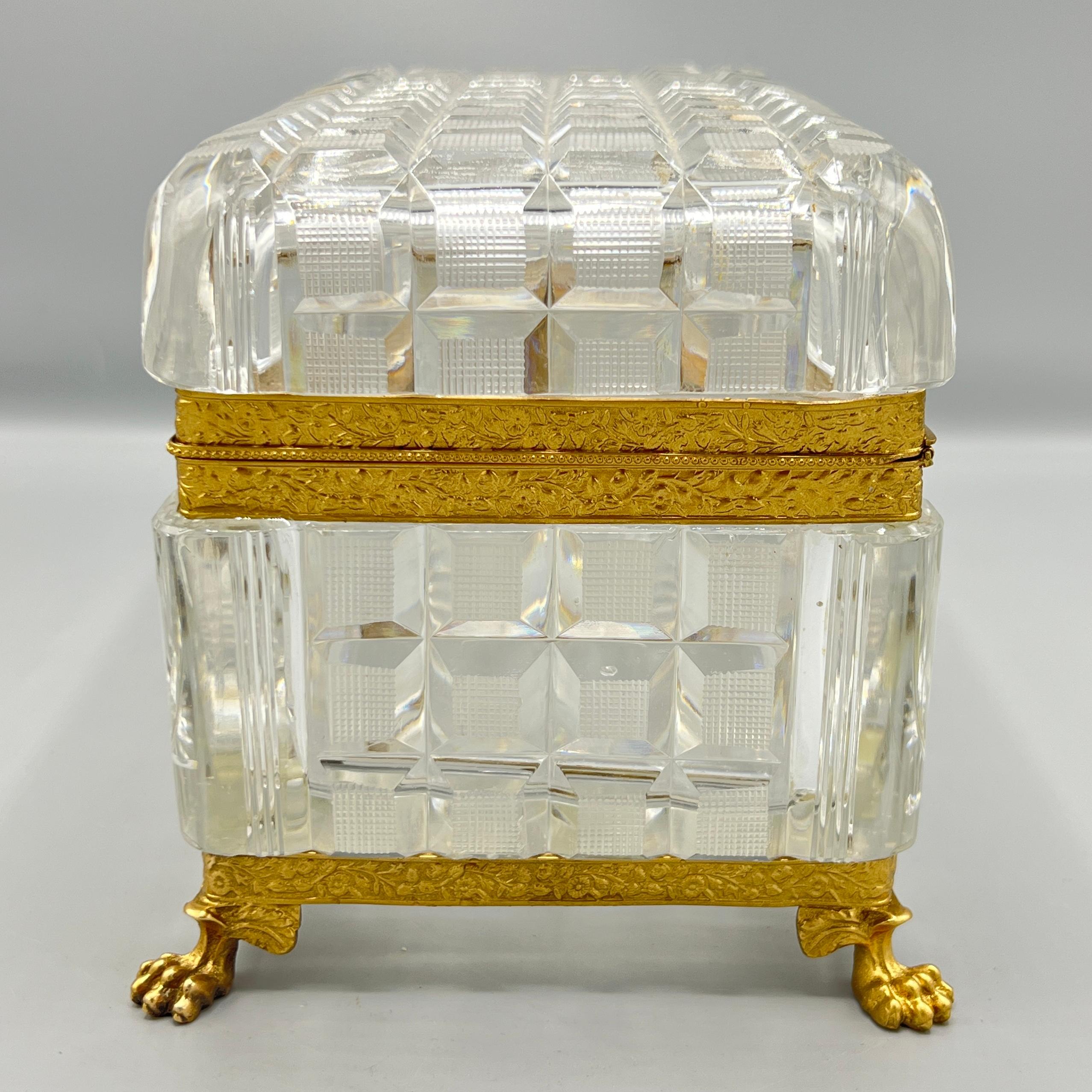 Grand style Empire ancien  Coffret / Boîte en cristal taillé et bronze doré Bon état - En vente à New York, NY