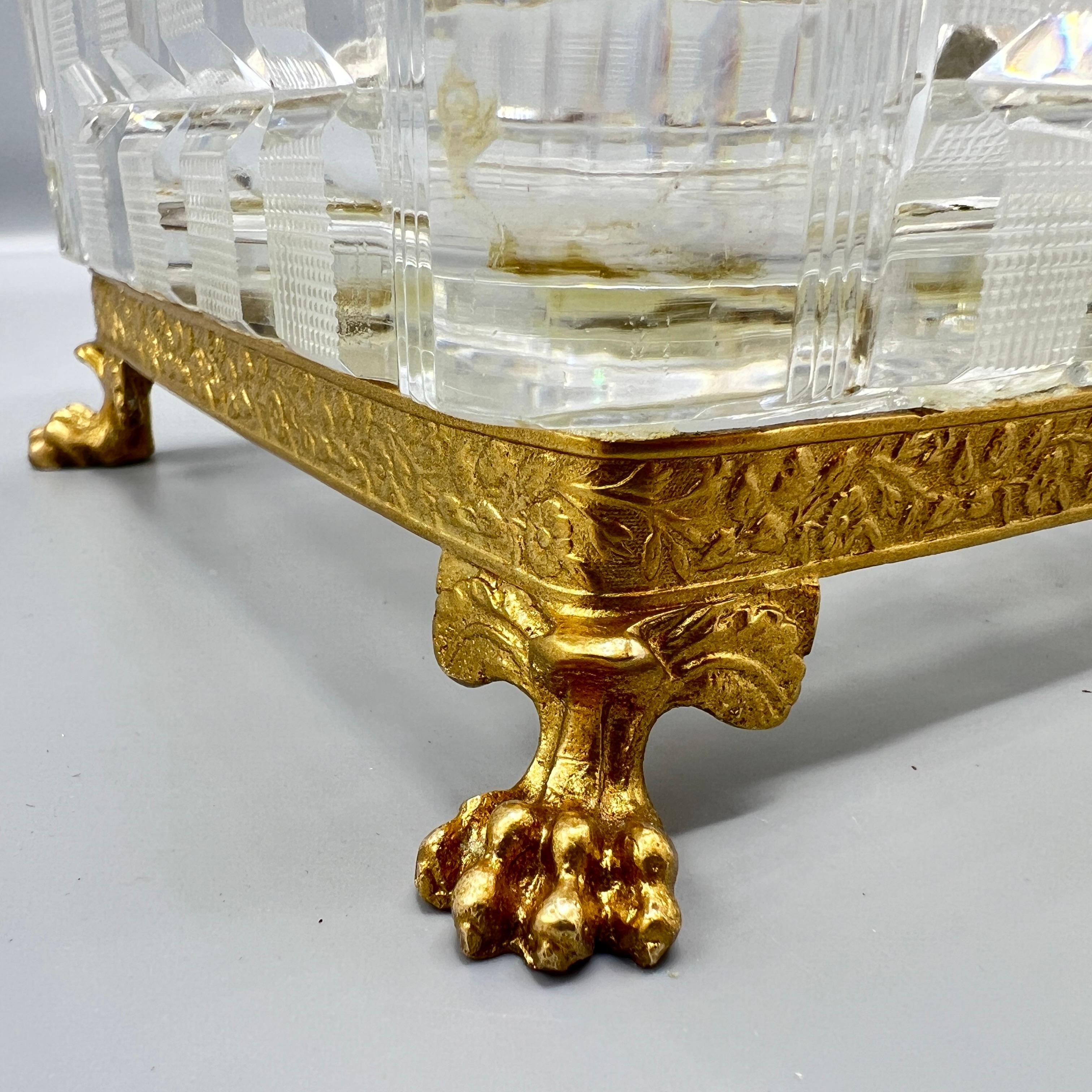 Grand style Empire ancien  Coffret / Boîte en cristal taillé et bronze doré en vente 1