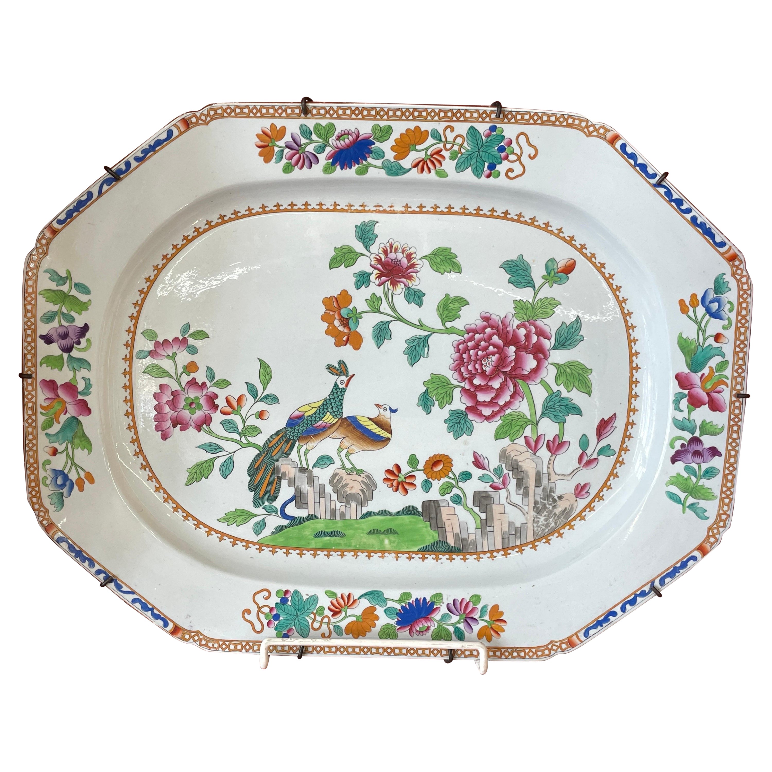 Grande scatola antica inglese del 19° secolo Spode Hand Ptd. Piatto in pietra di ferro con pavone e peonia