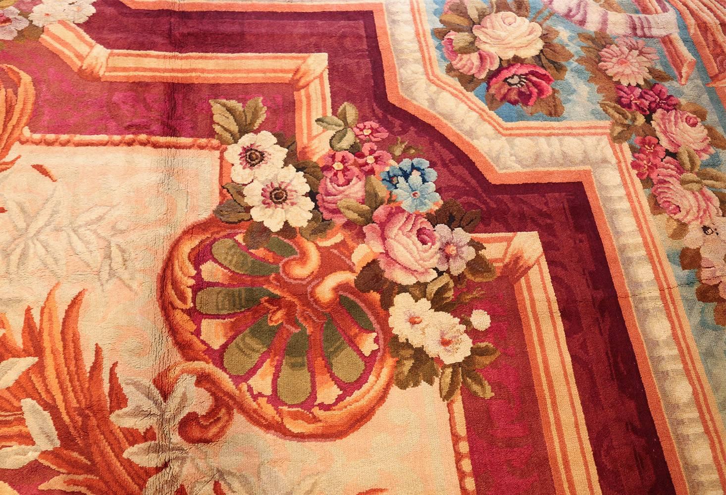 Beautiful large antique English Axminster rug, country of origin: England, circa 19th century. Size: 15 ft x 18 ft 10 in (4.57 m x 5.74 m)

