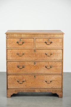 Large antique English blonde oak chest of drawers from the 18th century