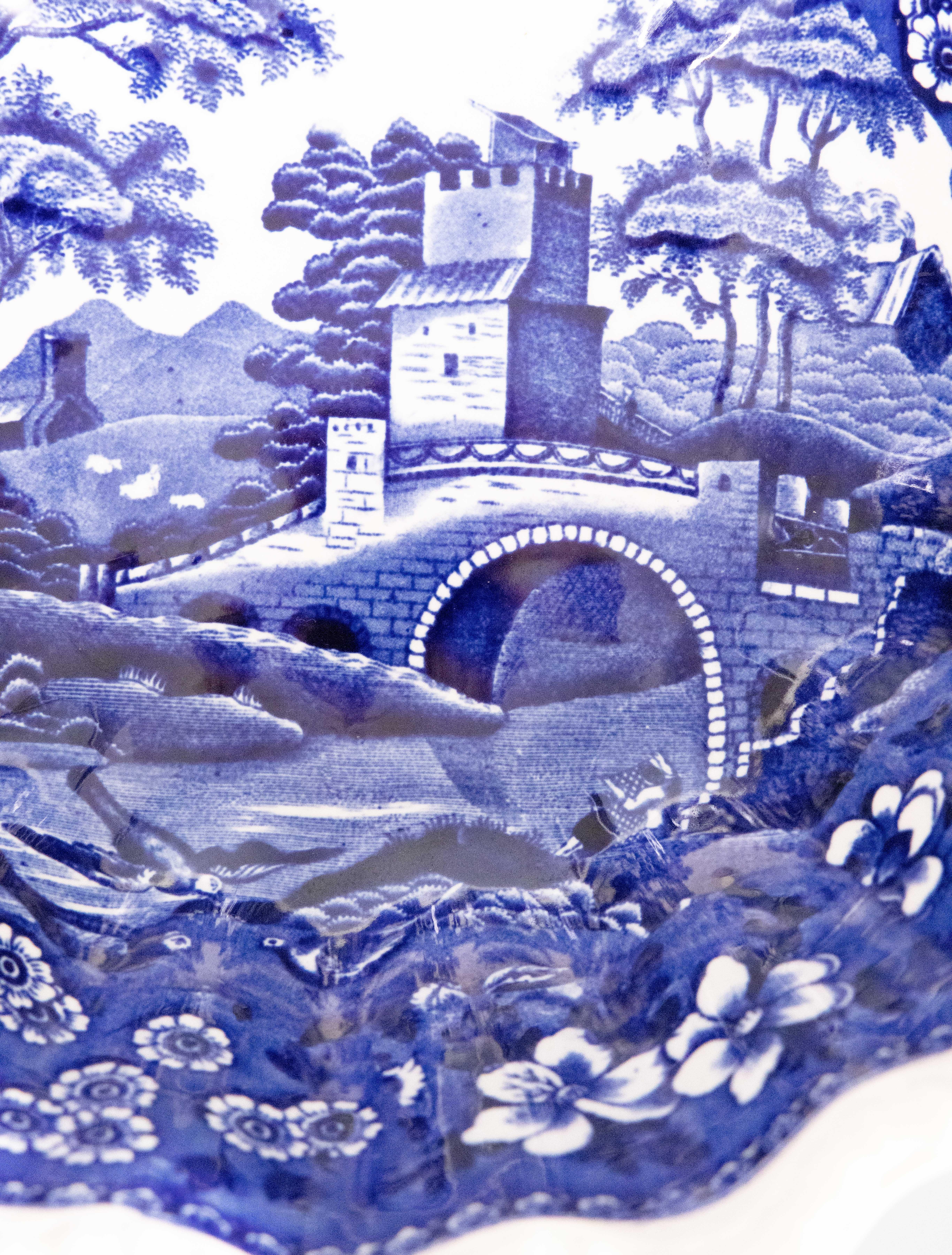 Große antike englische Spode-Schale aus blauem und weißem Transferware aus Eisenstein in Blau und Weiß im Angebot 2