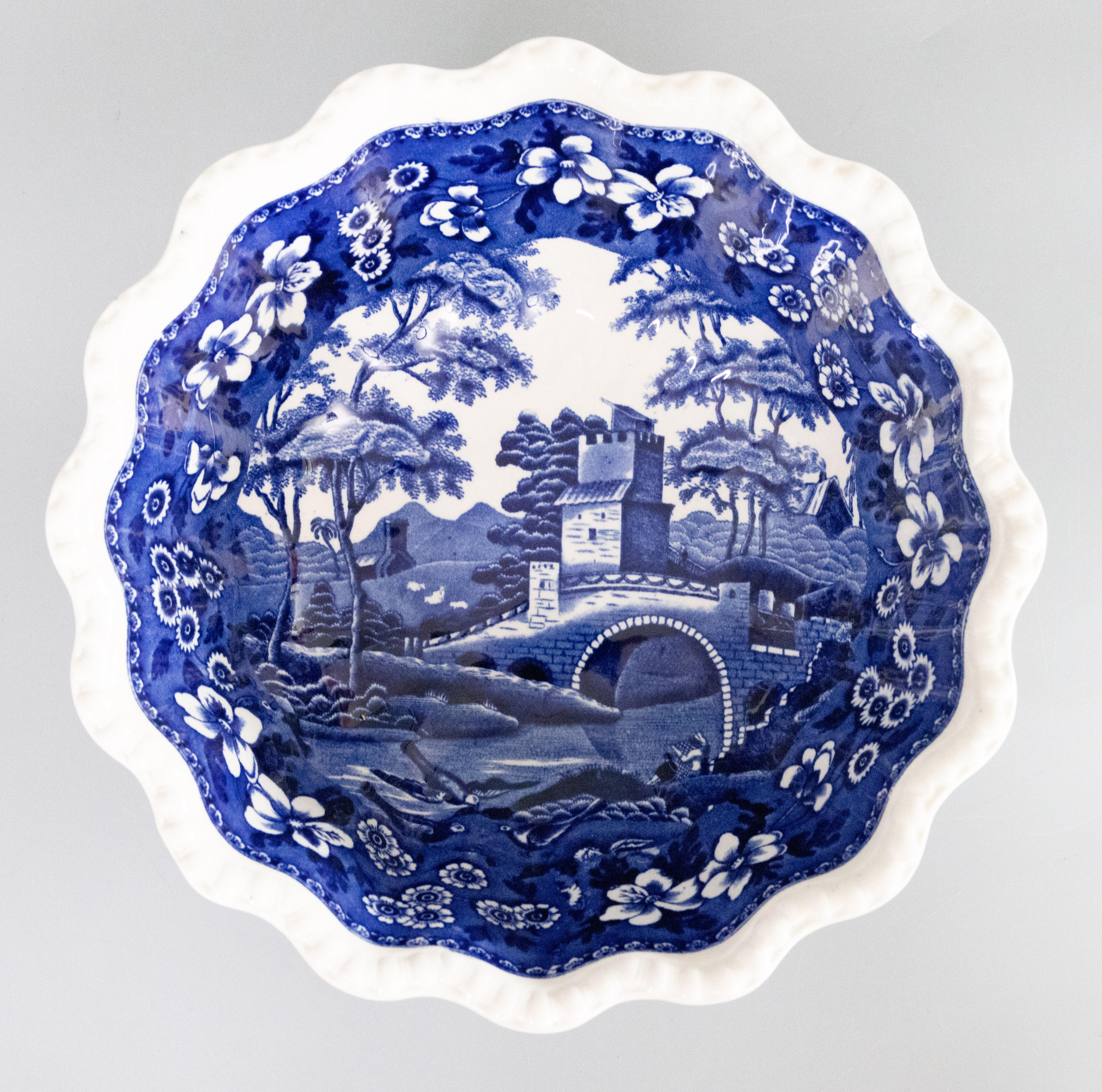 Große antike englische Spode-Schale aus blauem und weißem Transferware aus Eisenstein in Blau und Weiß (Englisch) im Angebot